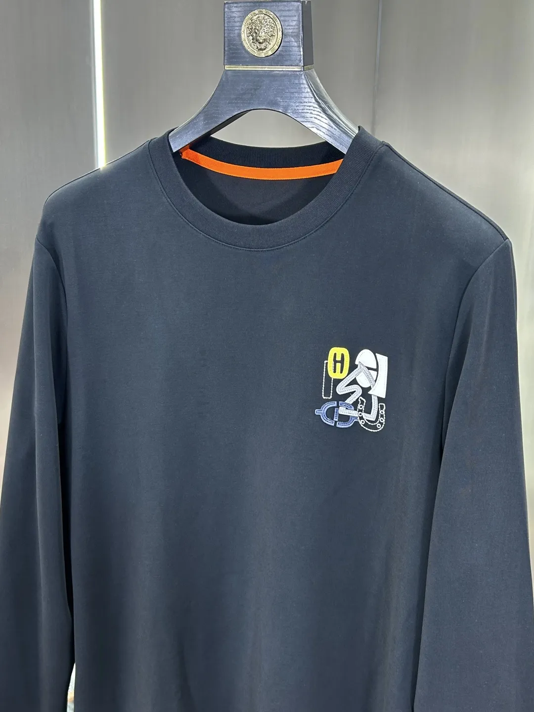 Embroidered Logo Long-Sleeved T-Shirt D11522799 — view 8
