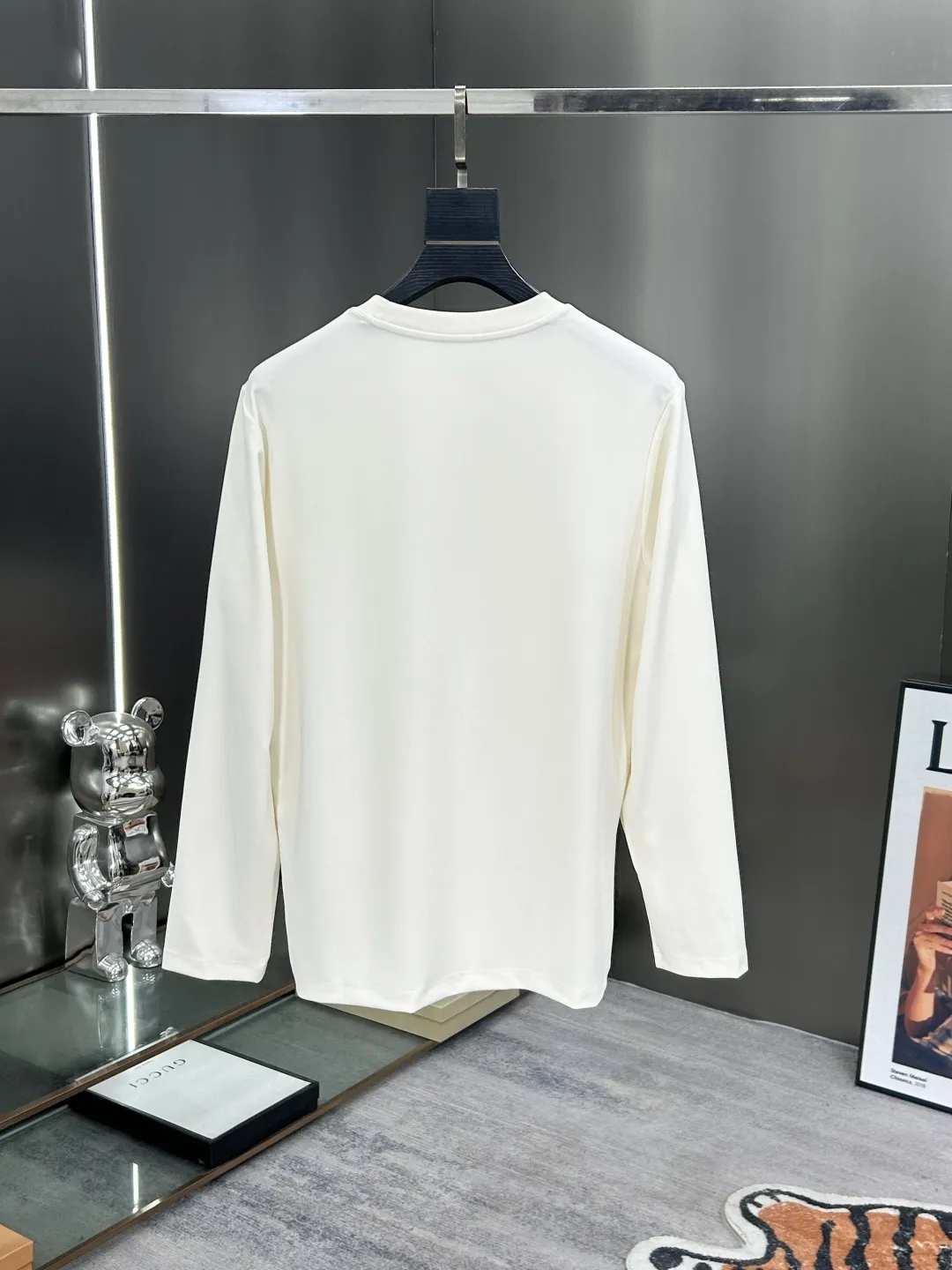 Embroidered Logo Long-Sleeve Cotton T-Shirt D11522798 — view 2