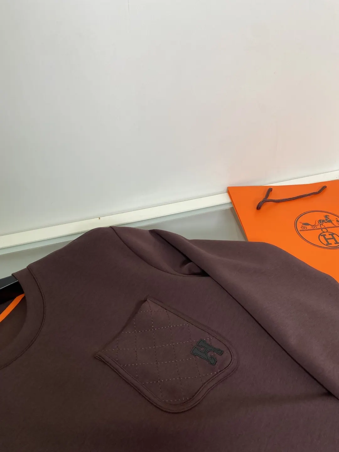 Quilted Pocket Crew-Neck Sweatshirt D19522786 — view 5