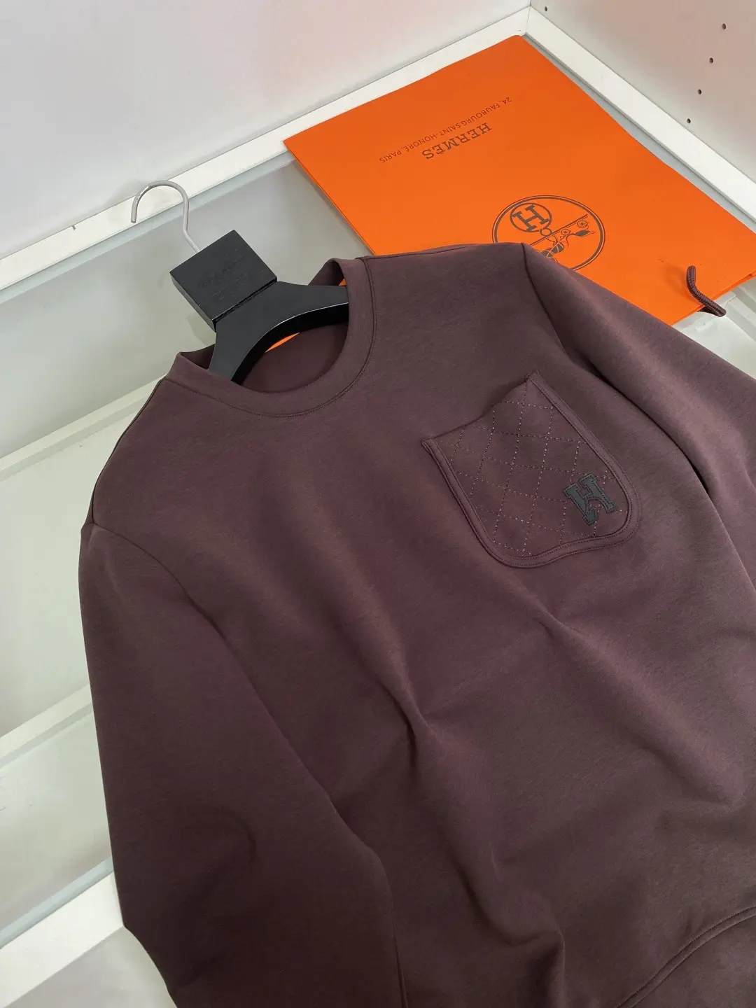Quilted Pocket Crew-Neck Sweatshirt D19522786 — view 9