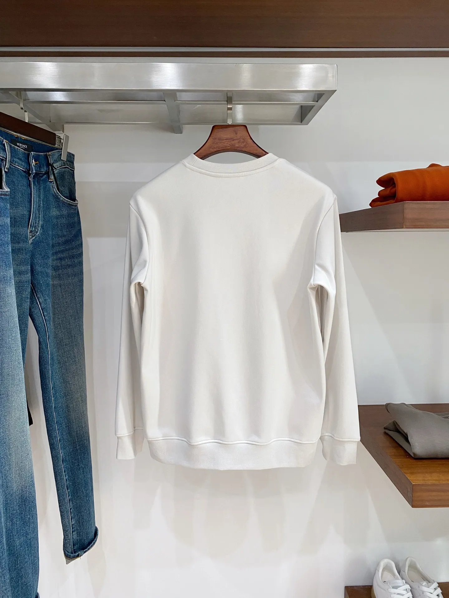 Embroidered Fleece-Lined Crew-Neck Sweatshirt D19522781 — view 2