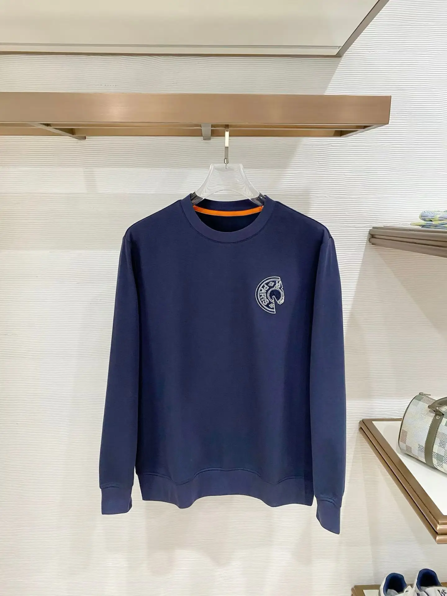 Embroidered Logo Crew-Neck Sweatshirt D19522792