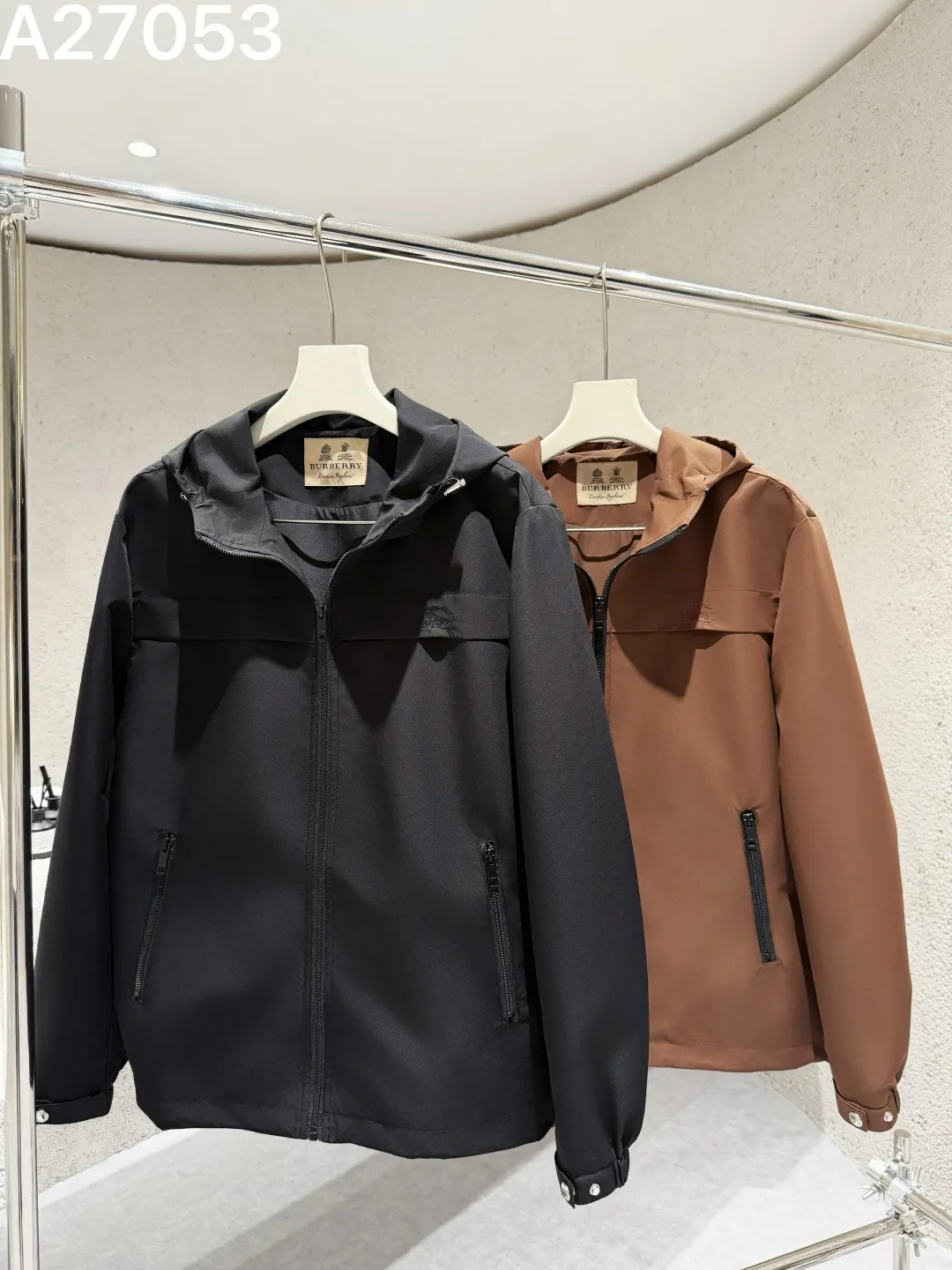Hooded Technical Shell Jacket D21522775 — view 4