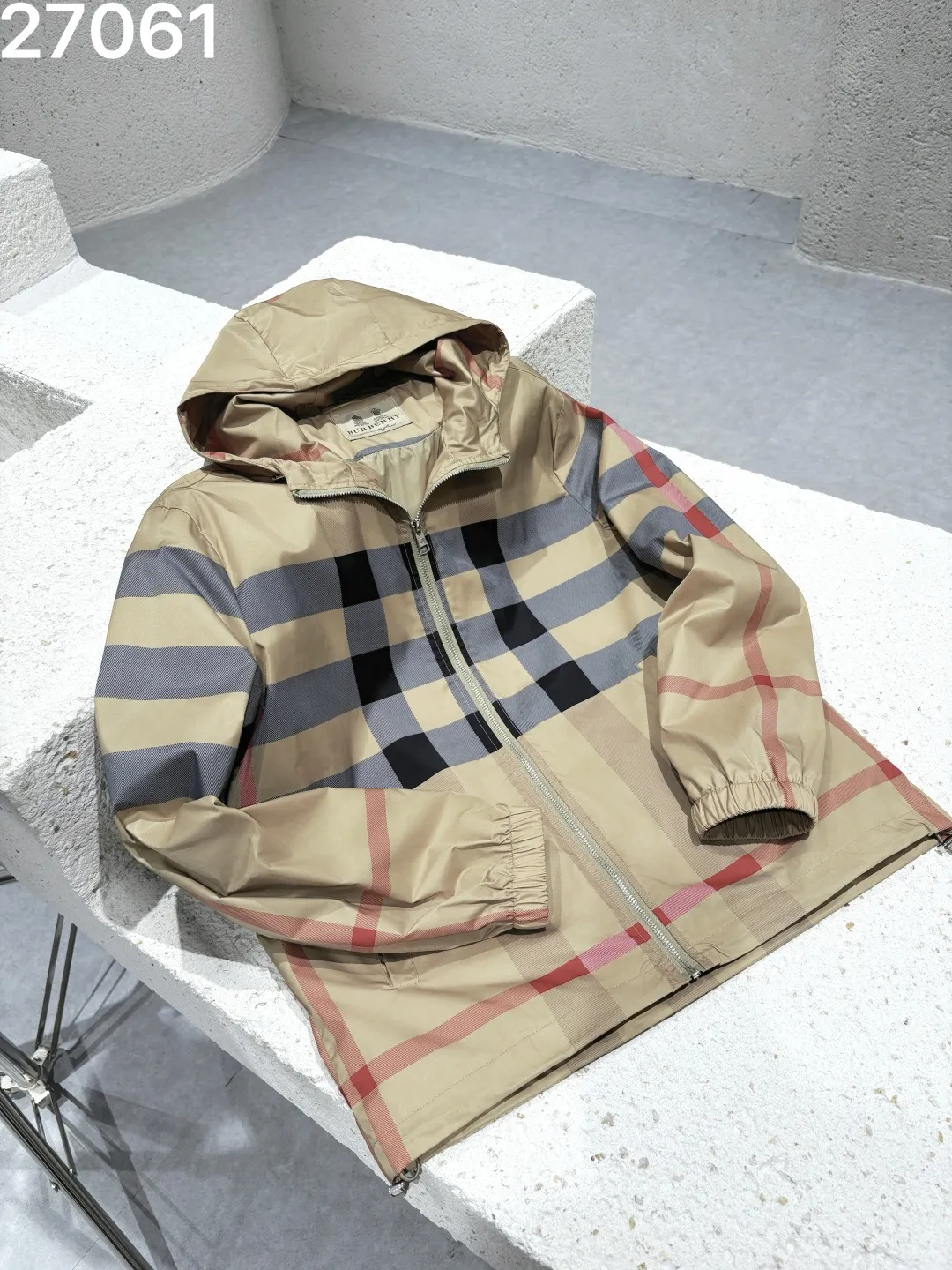Check Print Hooded Windbreaker Jacket D21522774 — view 6