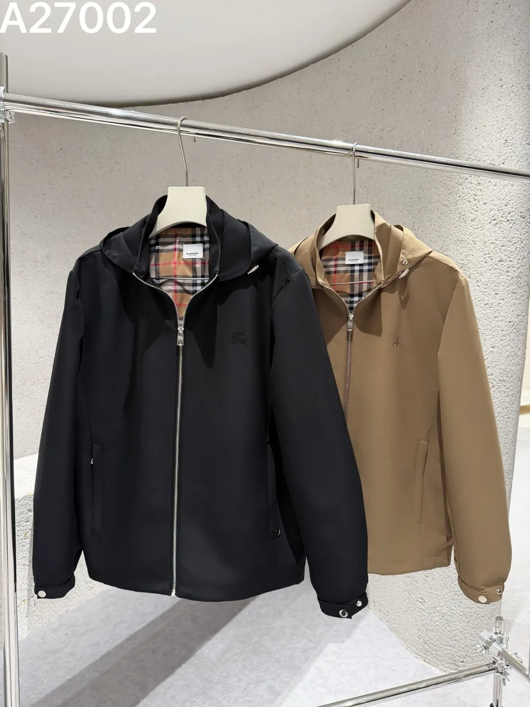 Hooded Technical Shell Jacket D21522776 — view 3