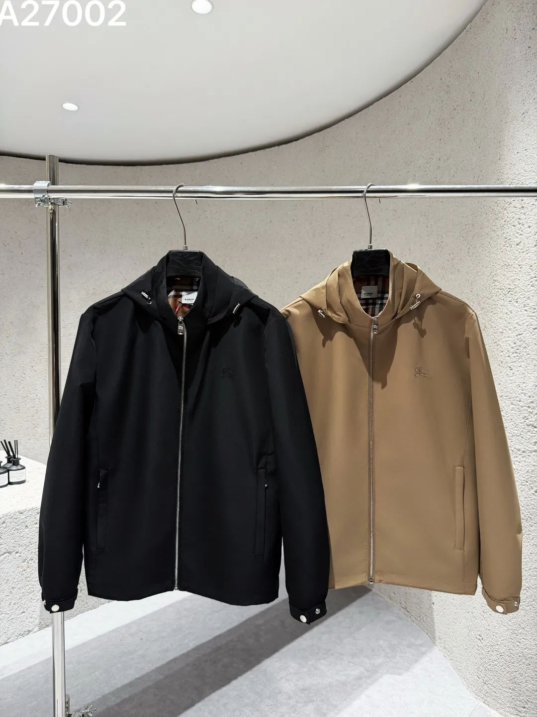 Hooded Technical Shell Jacket D21522776 — view 4