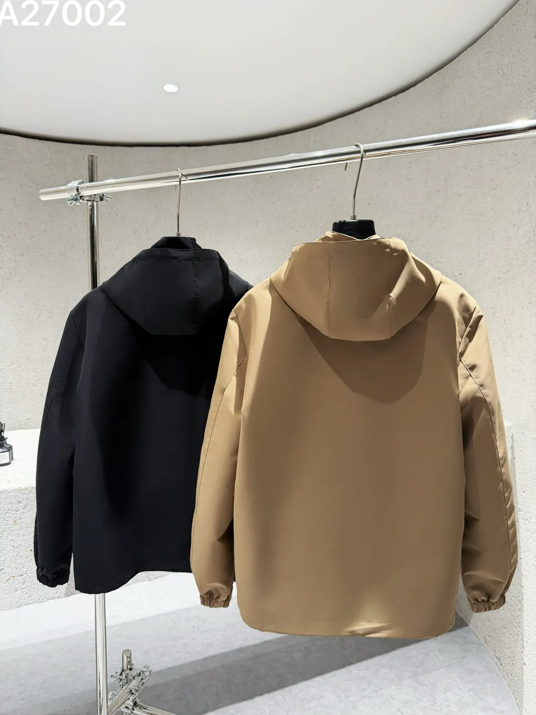 Hooded Technical Shell Jacket D21522776 — view 5