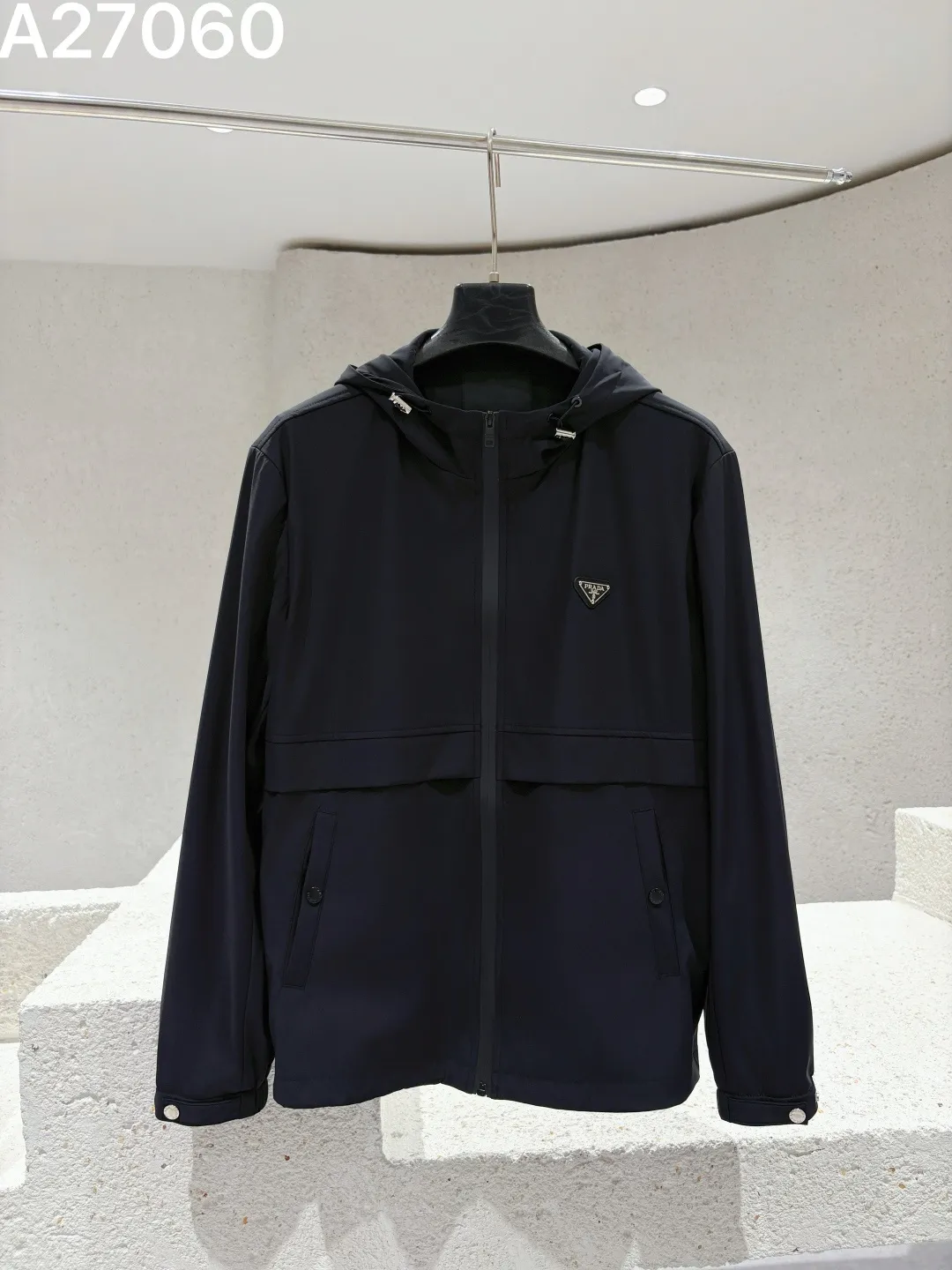 Logo-Appliqué Hooded Technical Jacket D21522771