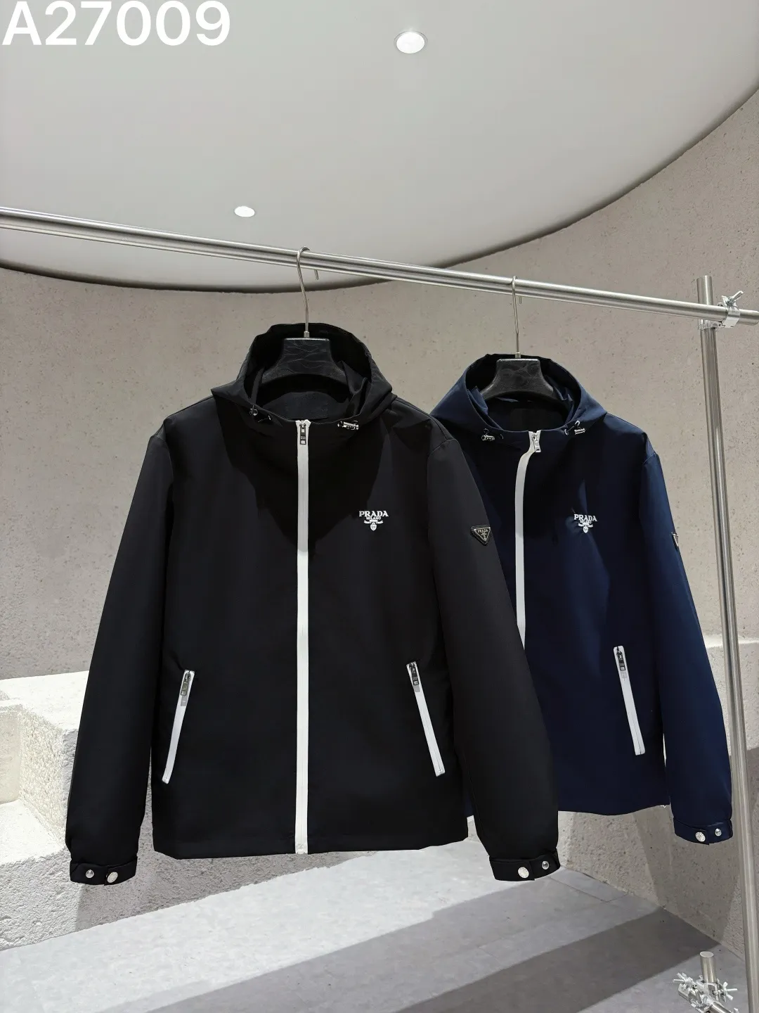Hooded Technical Shell Jacket D21522772 — view 5