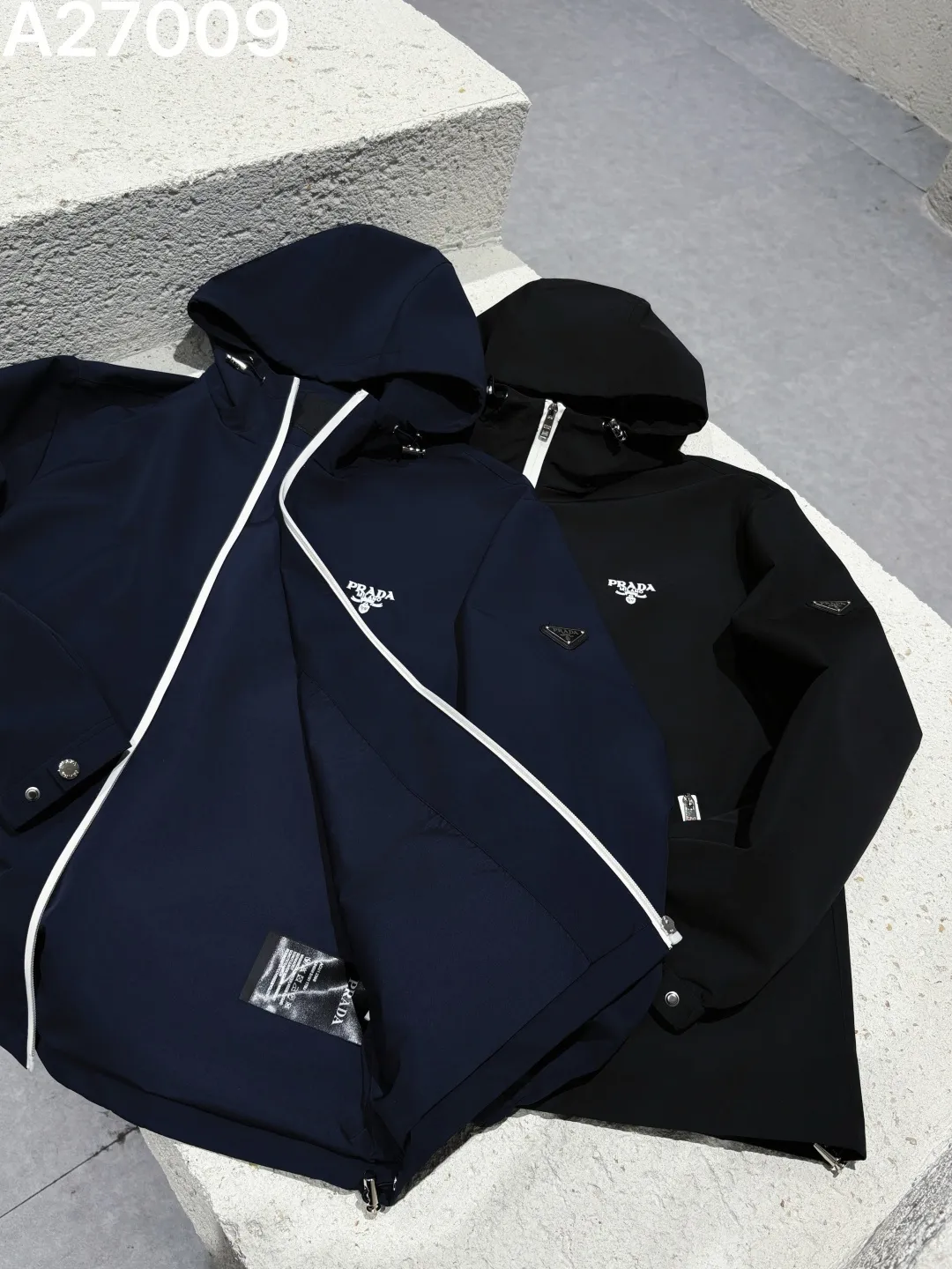 Hooded Technical Shell Jacket D21522772 — view 8