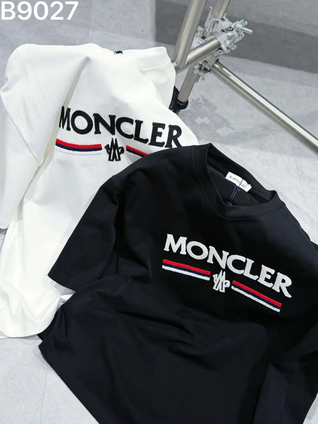 Embroidered Logo Cotton T-Shirt D8522851 — view 5