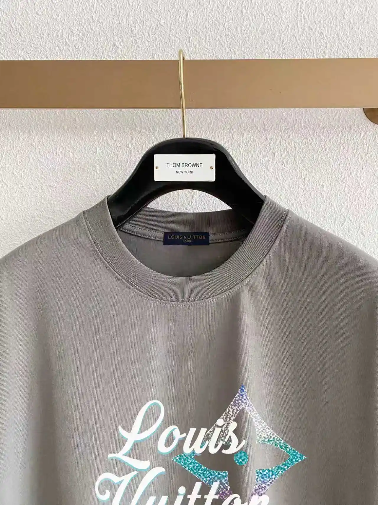 Gradient Script Logo Cotton T-Shirt D13521619 — view 3