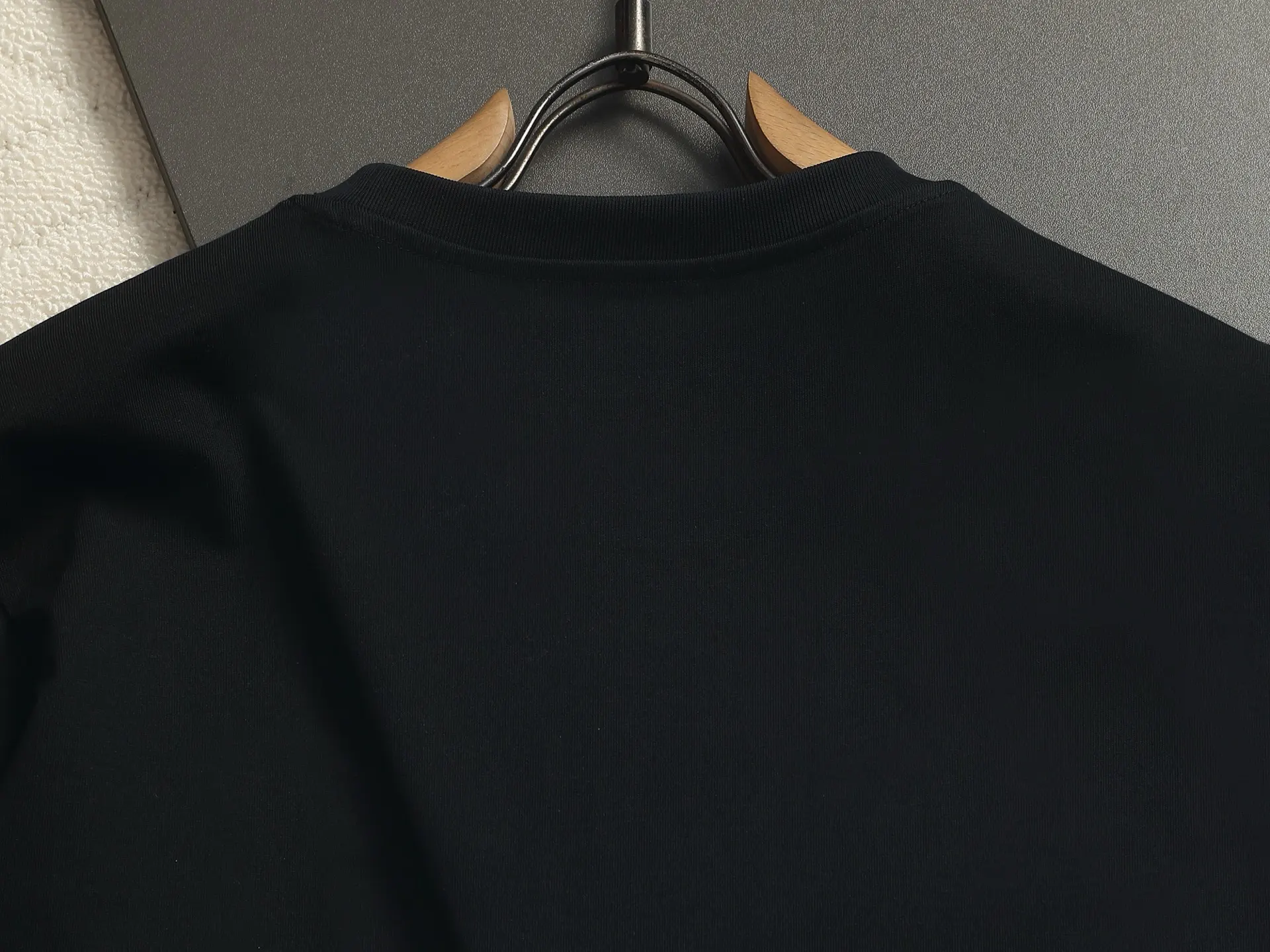 Floral Logo Embroidery Crew-Neck T-Shirt D13521460 — view 6