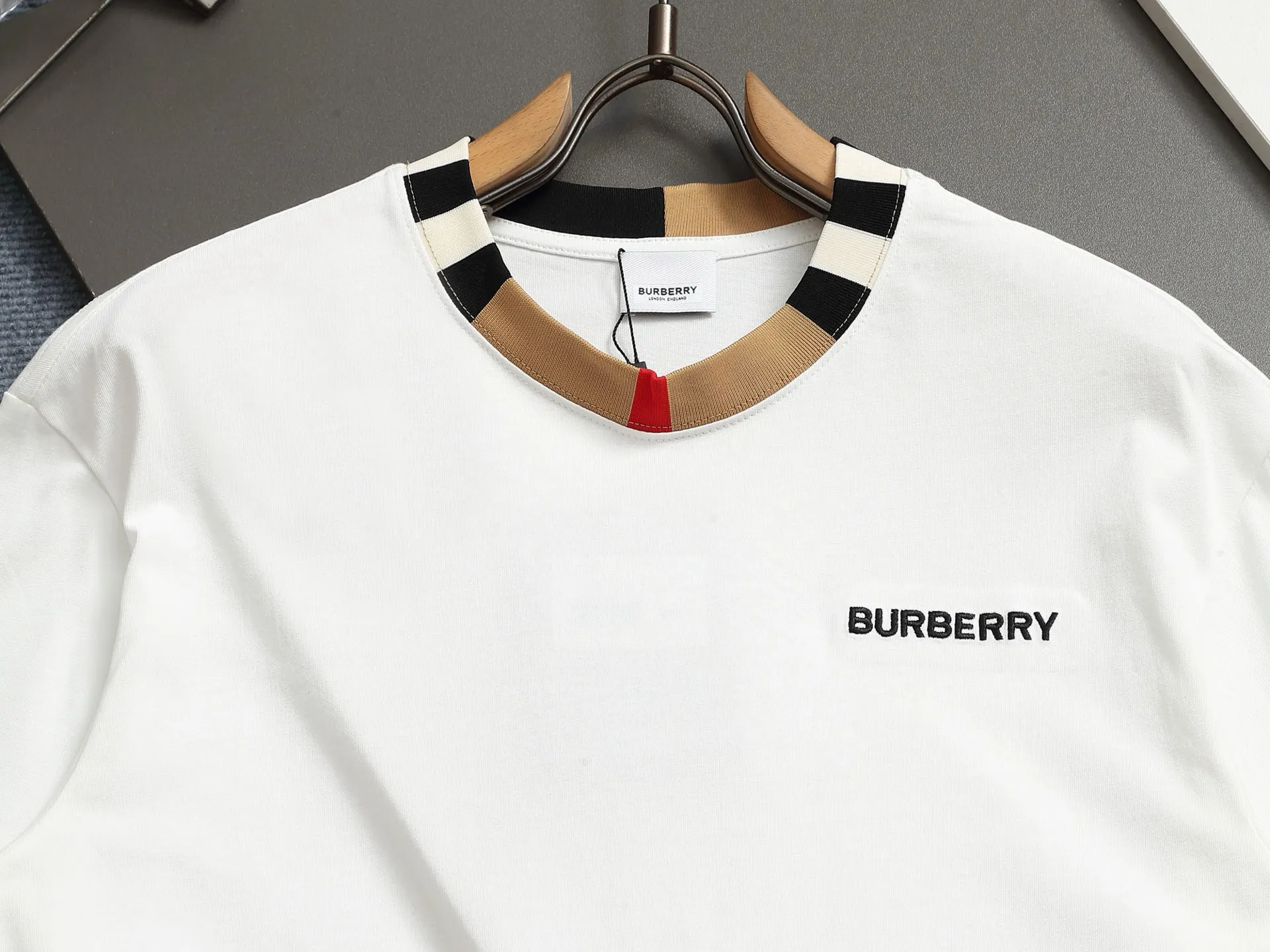 Logo Embroidery Check-Trim Cotton T-Shirt D13521470 — view 3