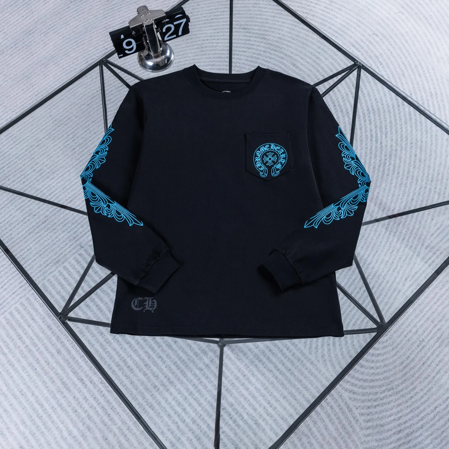 Chrome Hearts Horseshoe Logo Long-Sleeve T-Shirt D14022739 — view 2