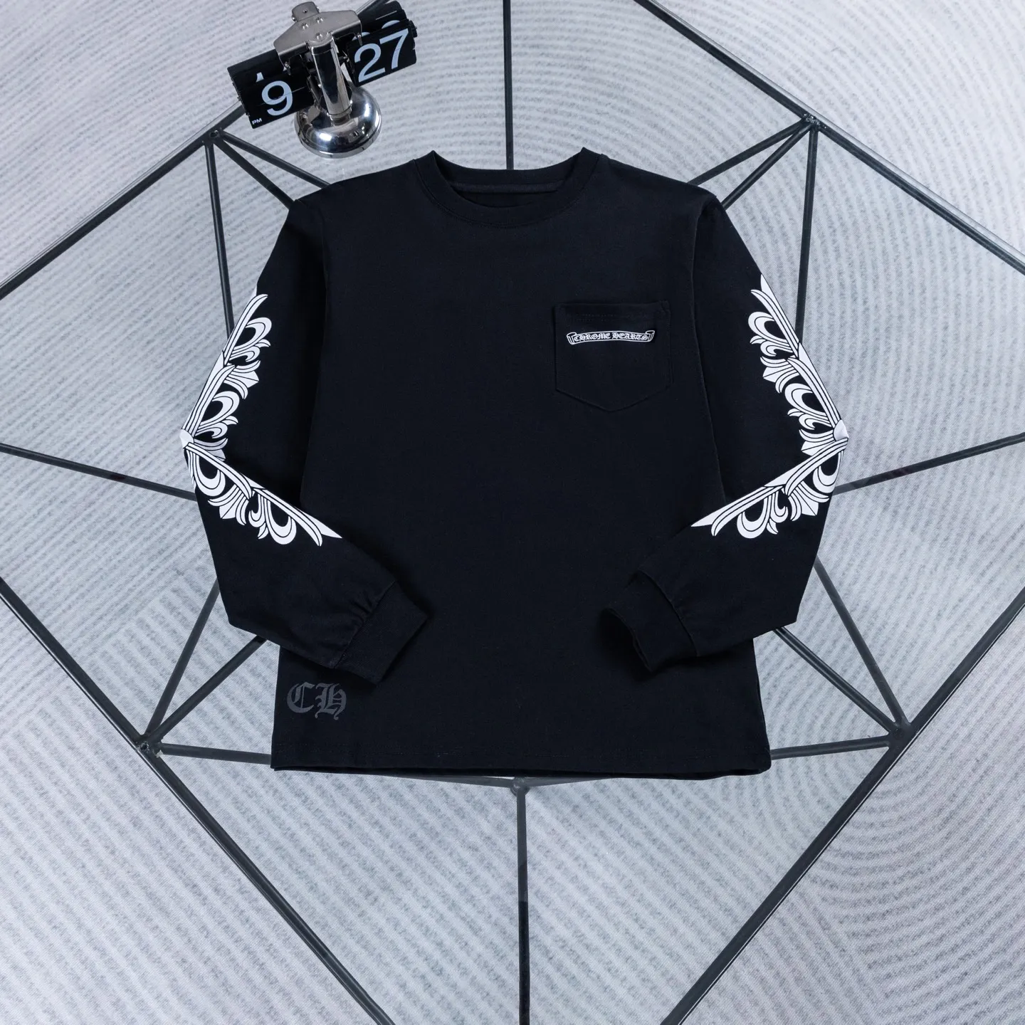 Aspen Exclusive Long-Sleeve Graphic T-Shirt D14022717 — view 2