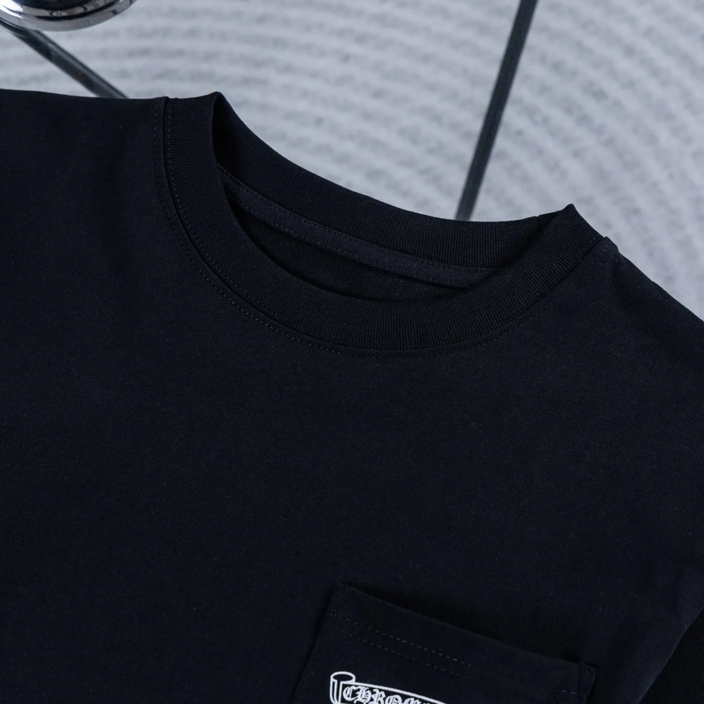 Aspen Exclusive Long-Sleeve Graphic T-Shirt D14022717 — view 4