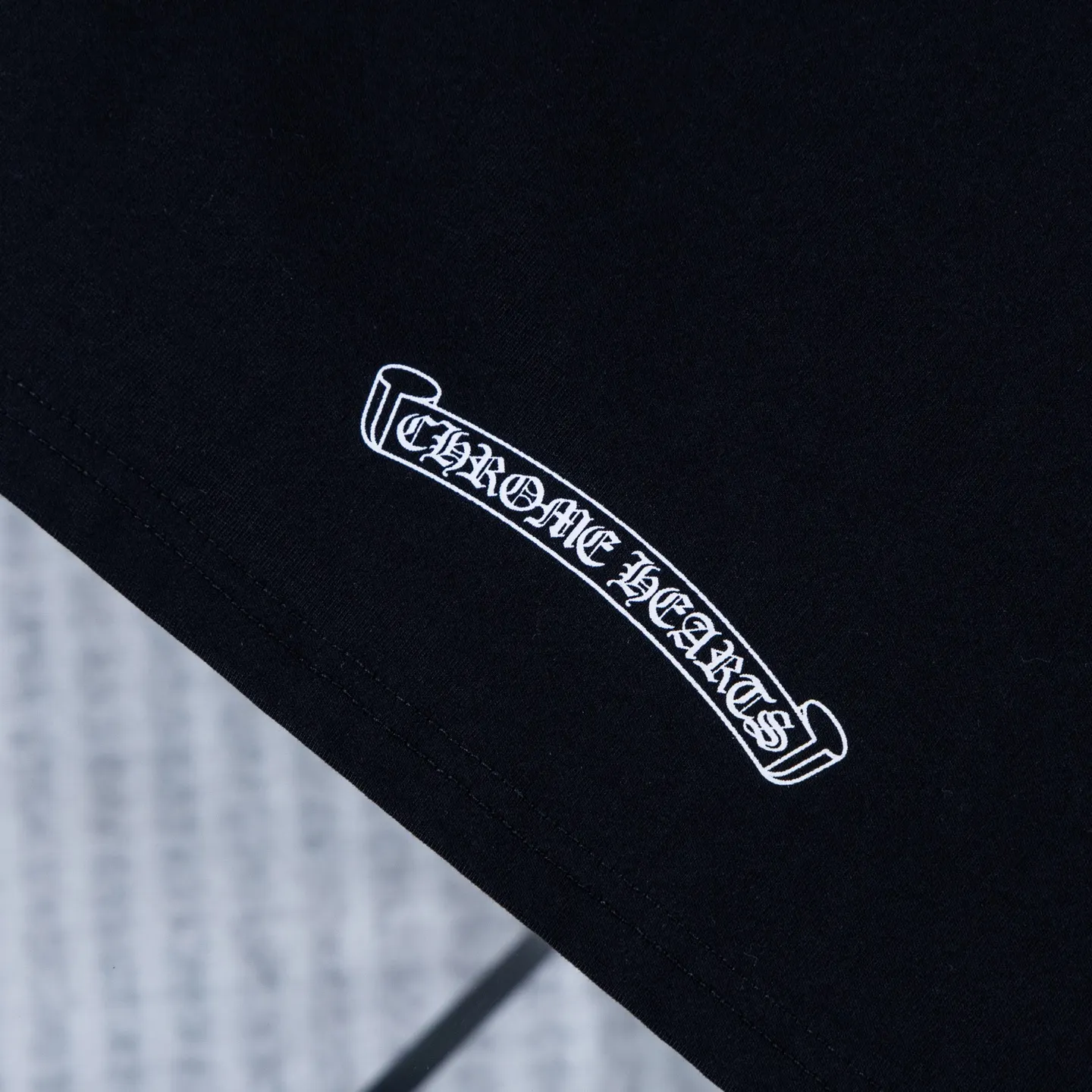 Aspen Exclusive Long-Sleeve Graphic T-Shirt D14022717 — view 10