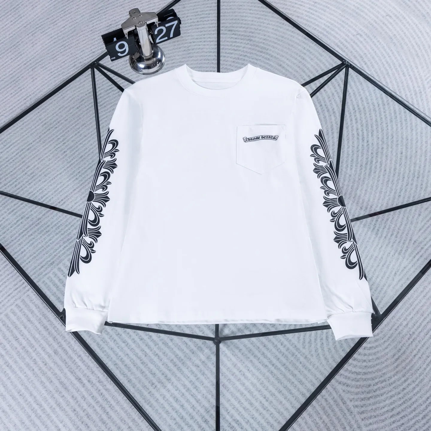 Aspen Exclusive Long-Sleeve Graphic T-Shirt D14022718 — view 2