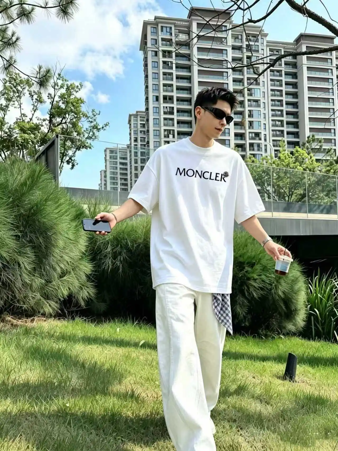 Logo Flocked Cotton T-Shirt D14021403 — view 6