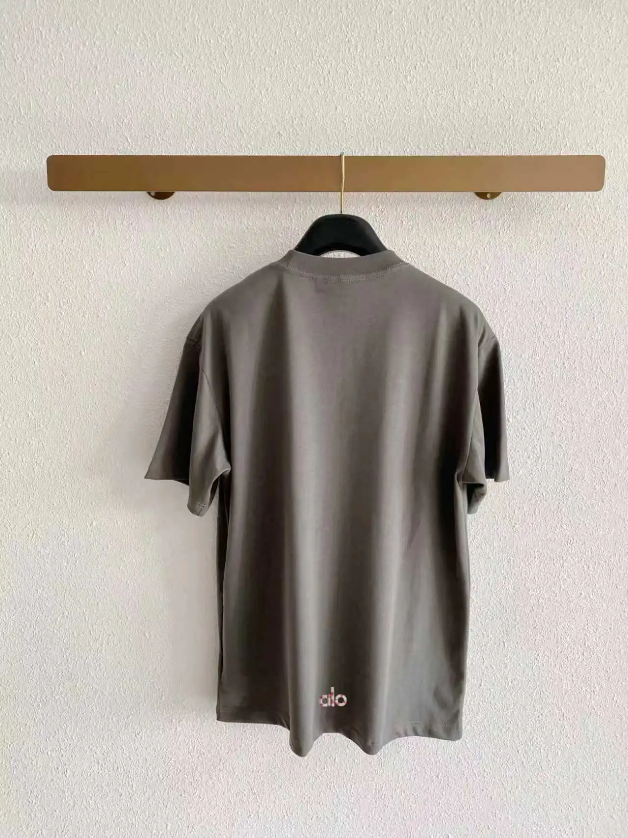 Alo Embroidered Logo Cotton T-Shirt D14021415 — view 2