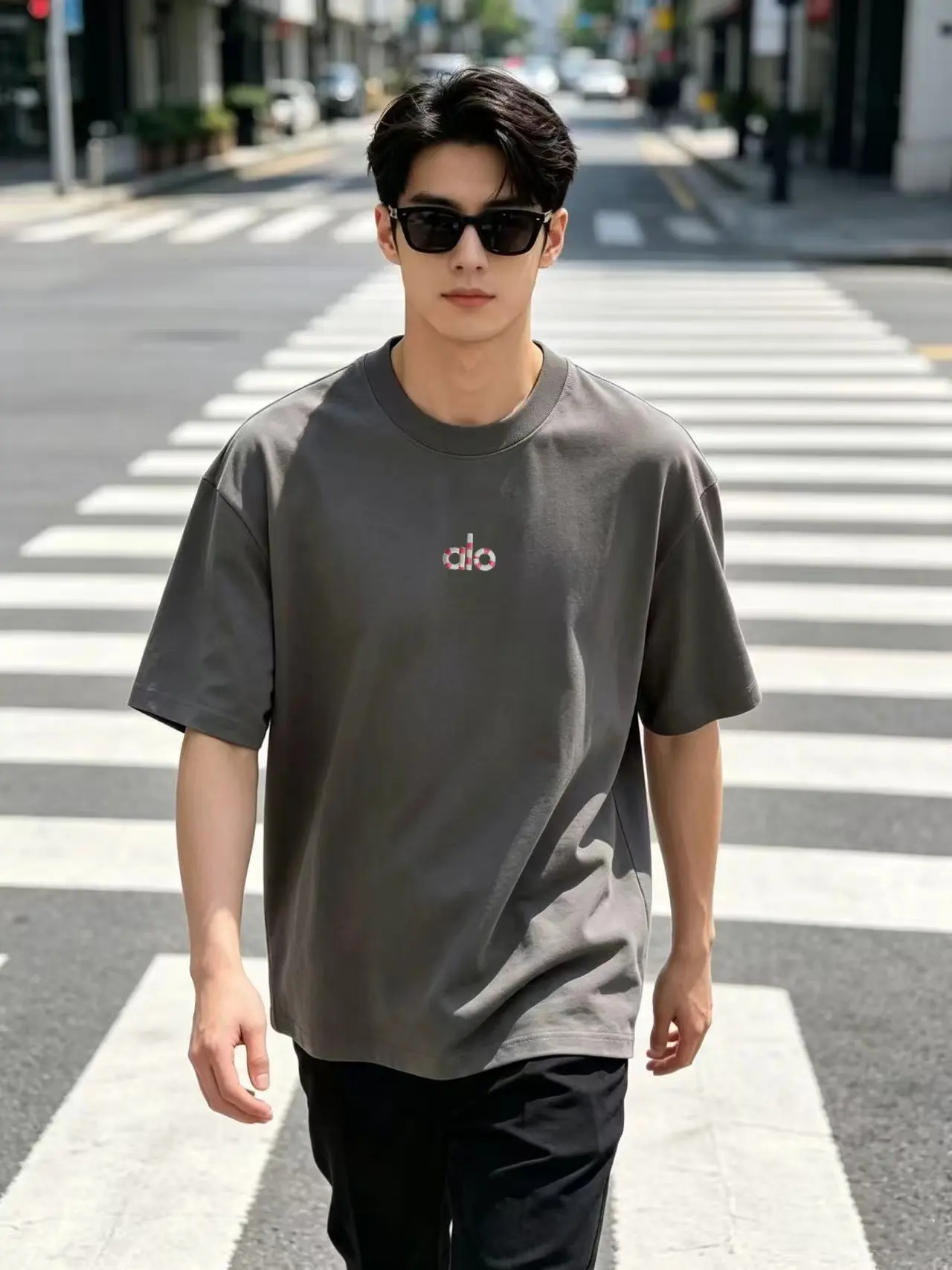 Alo Embroidered Logo Cotton T-Shirt D14021415 — view 6