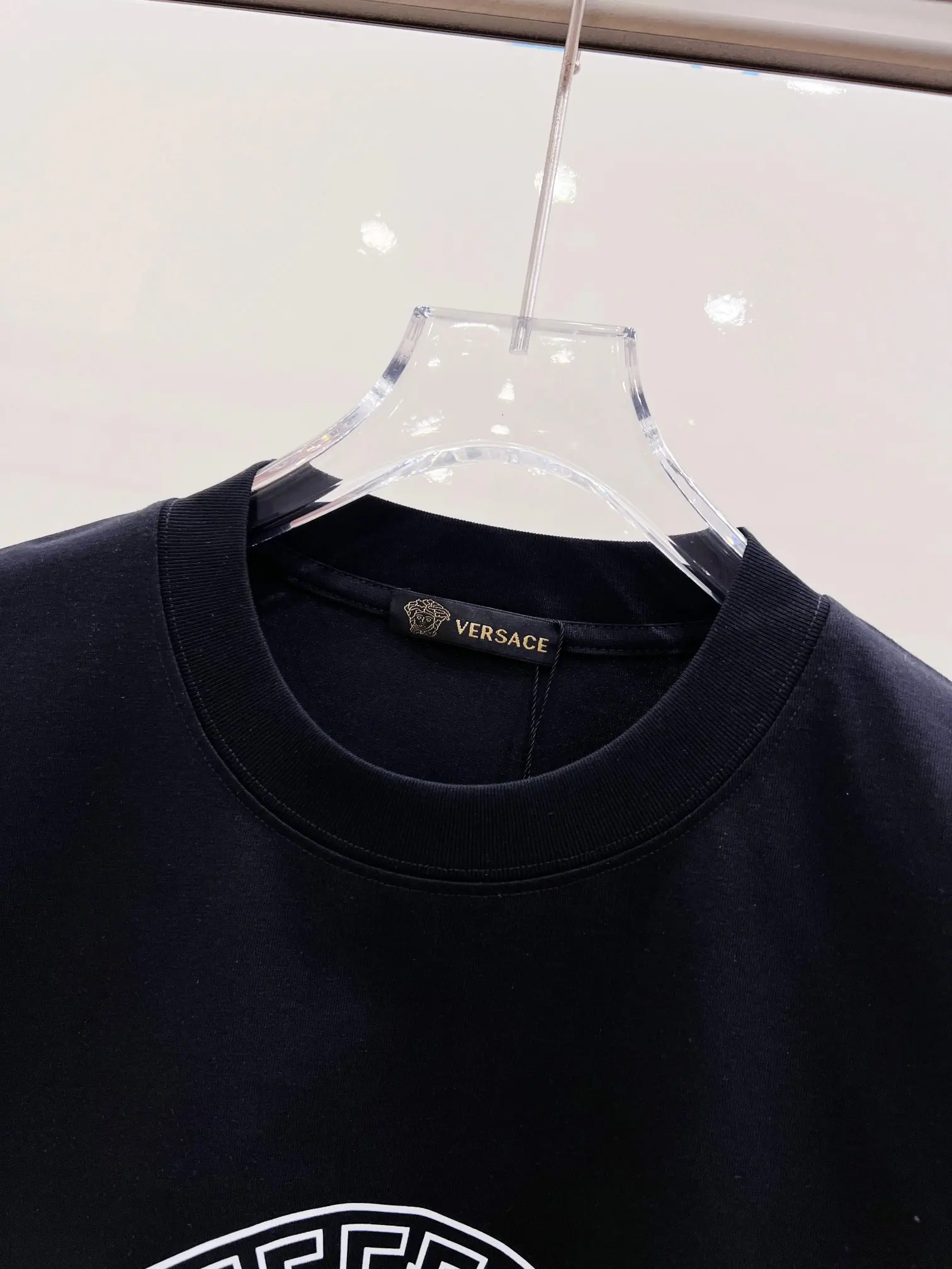 Medusa Logo Graphic T-Shirt D14521438 — view 3