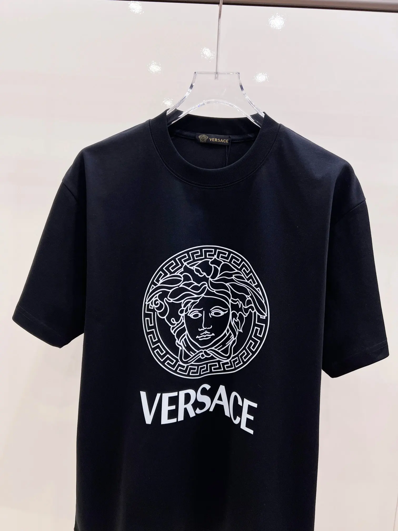 Medusa Logo Graphic T-Shirt D14521438 — view 4