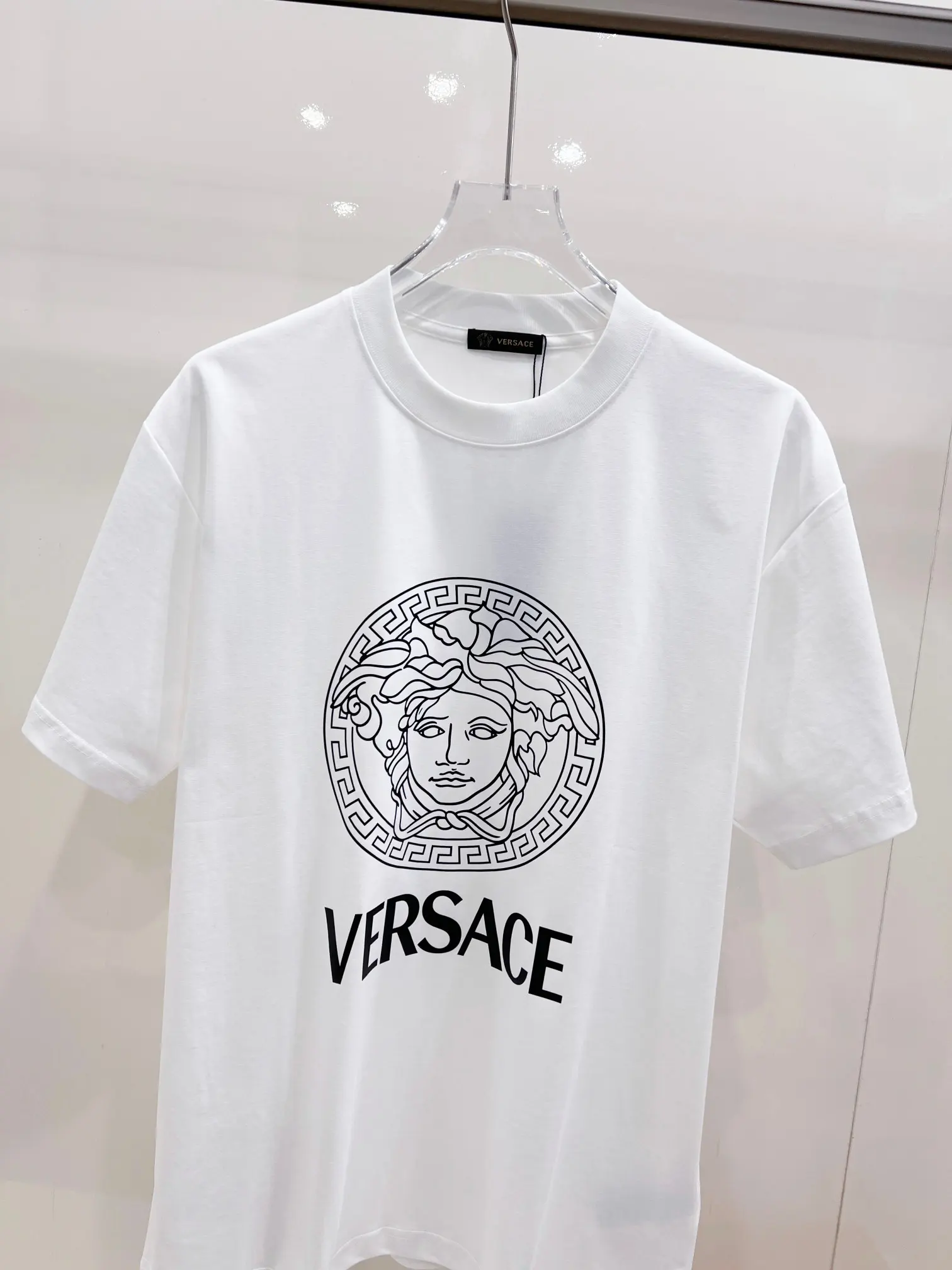 Medusa Logo Graphic T-Shirt D14521439 — view 4