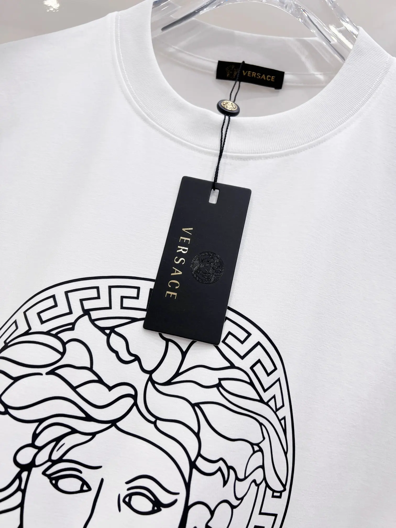 Medusa Logo Graphic T-Shirt D14521439 — view 8