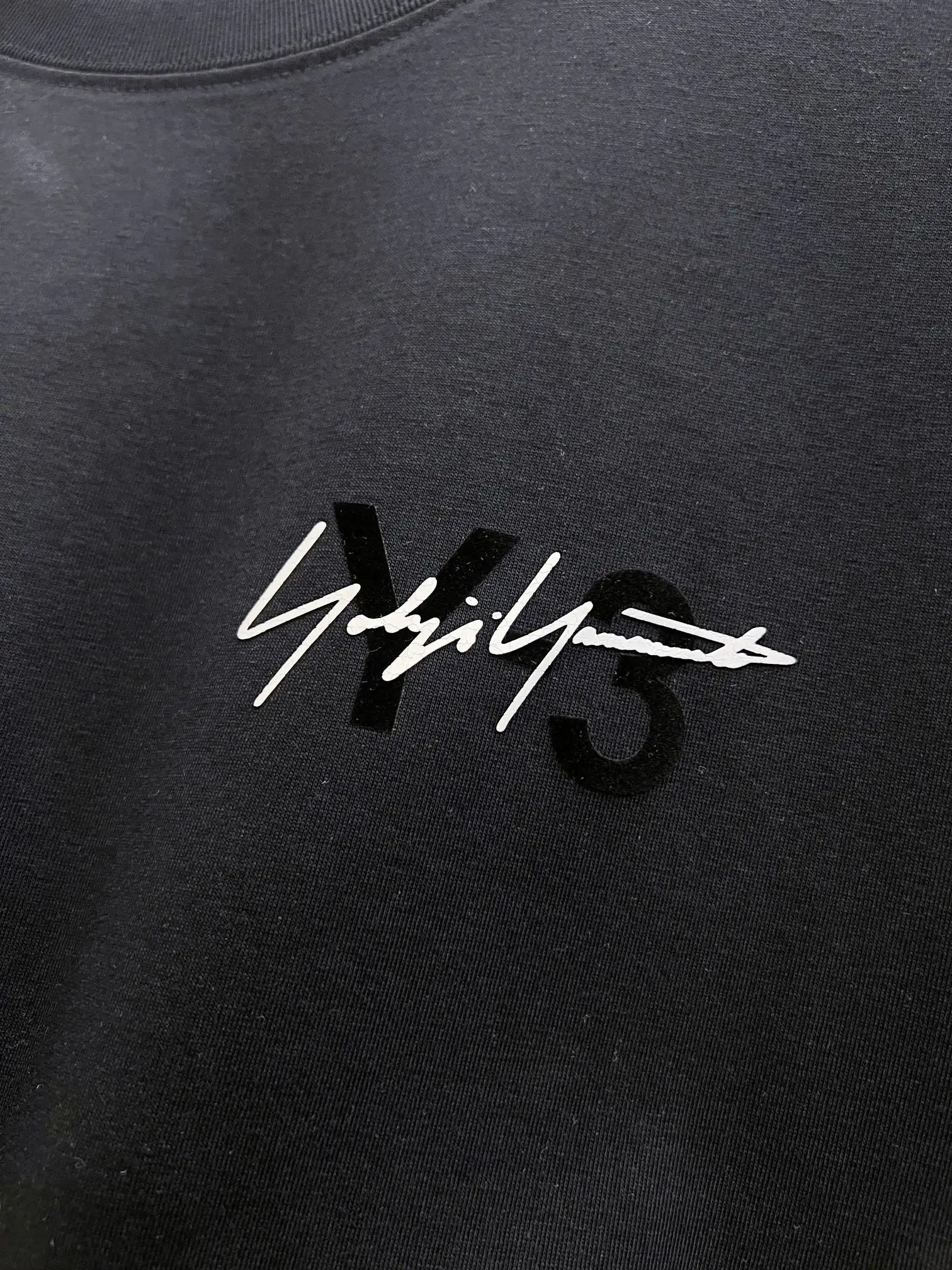 Y-3 Flocked Graphic Cotton-Blend T-Shirt D15021434 — view 7