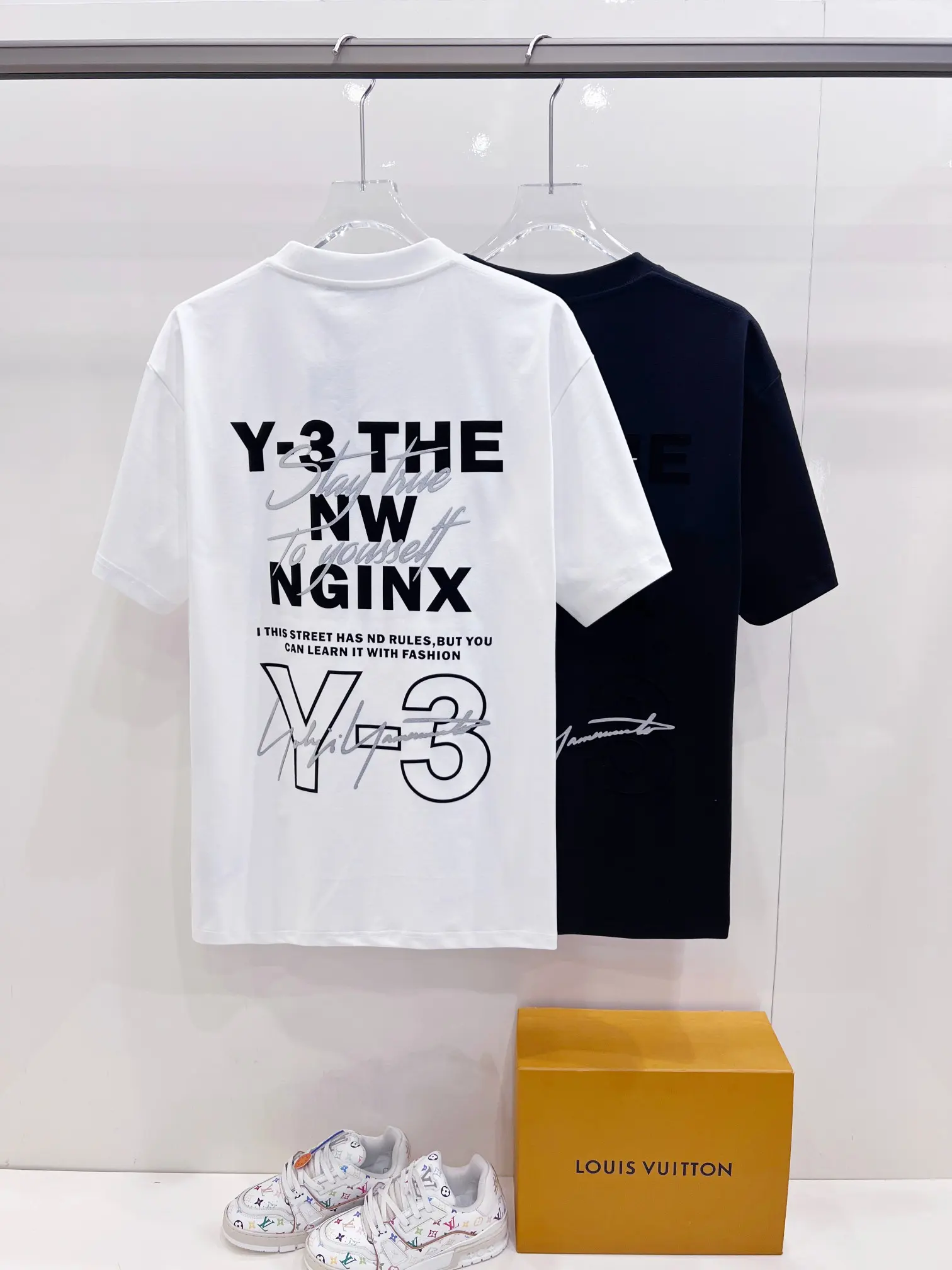 Y-3 Flocked Graphic Cotton-Blend T-Shirt D15021434 — view 9