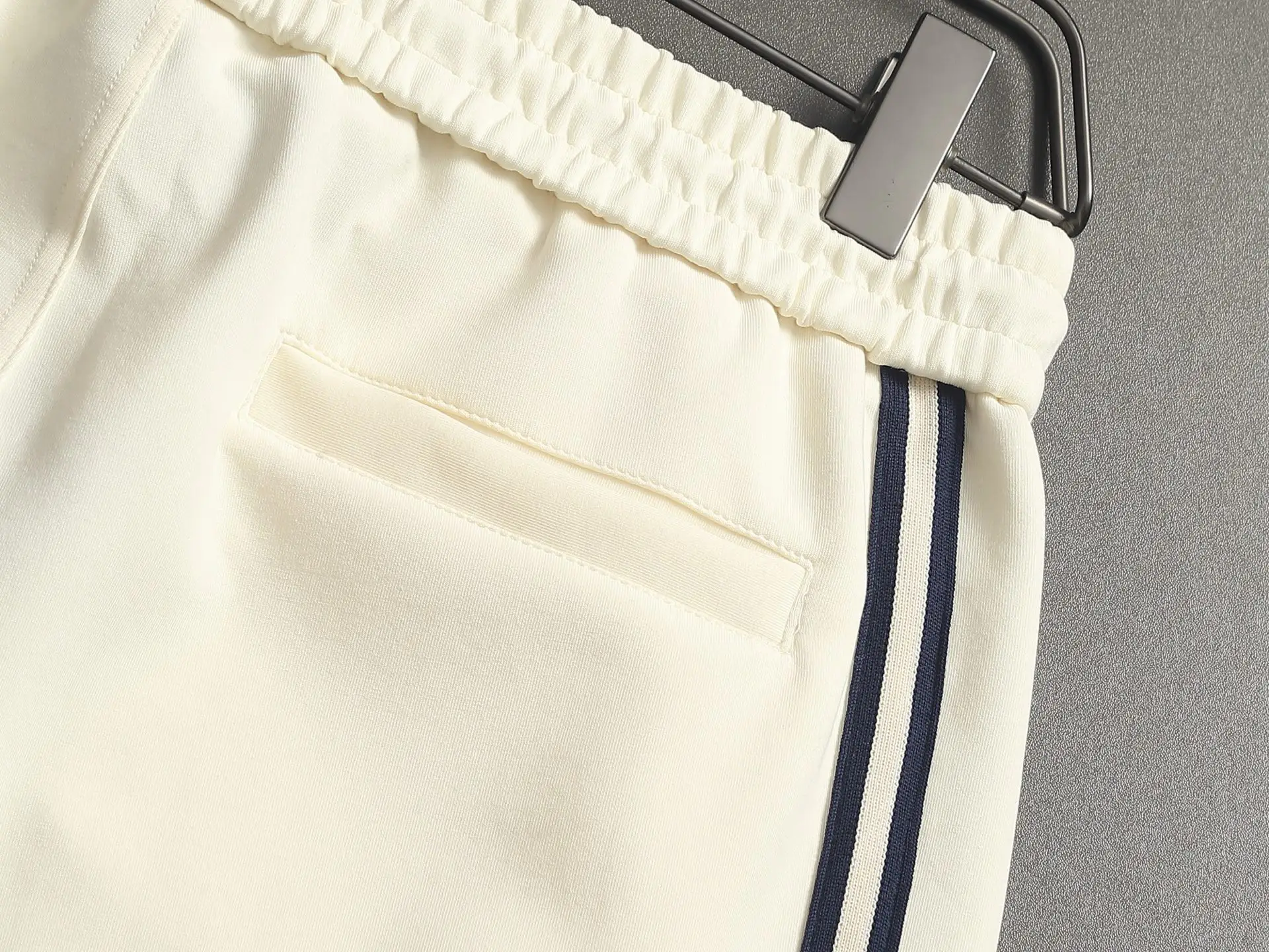 Logo-Embroidered Webbing Cotton-Jersey Shorts D15521480 — view 10