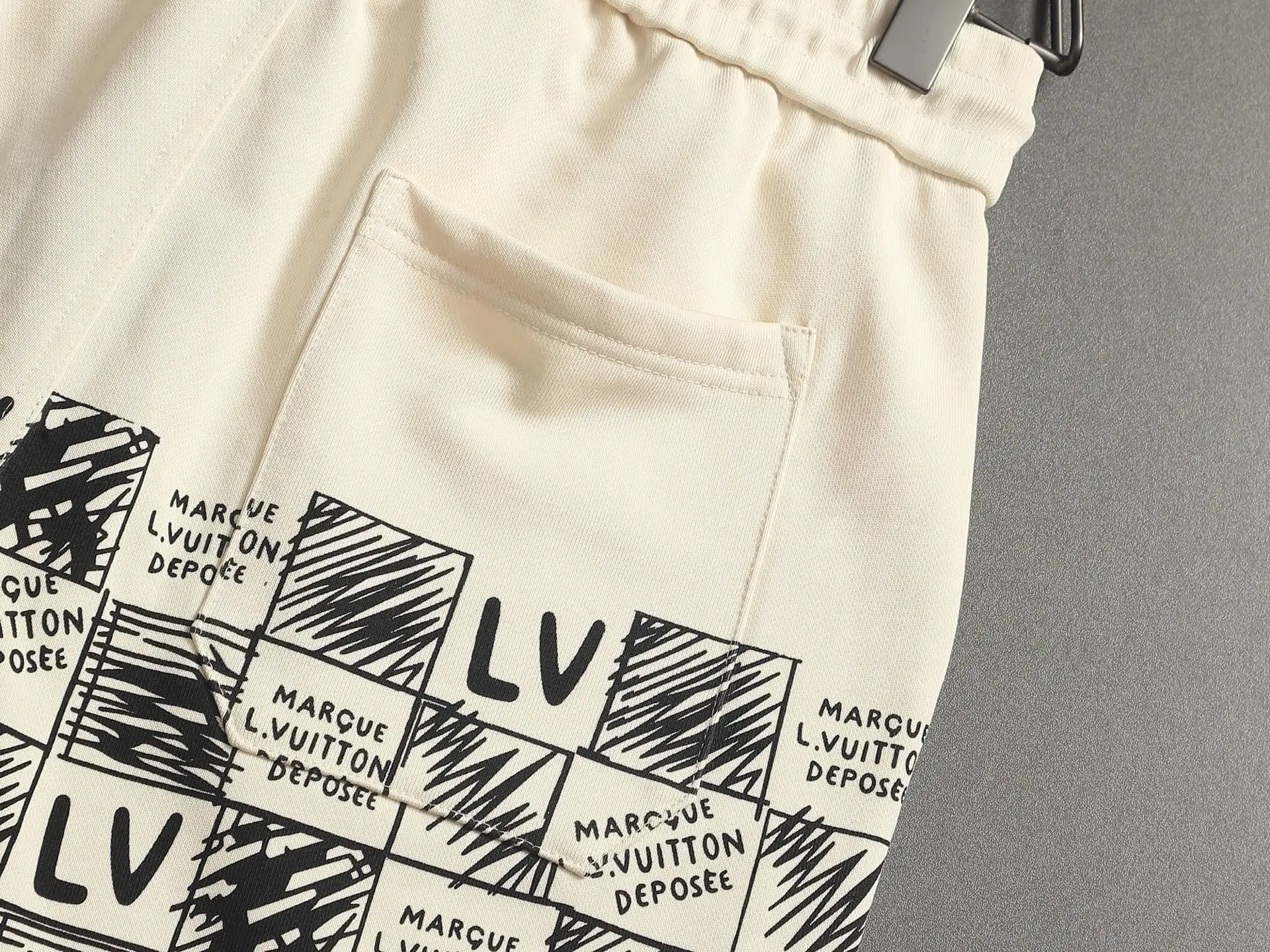 Damier Logo Print French Terry Shorts D15521481 — view 10
