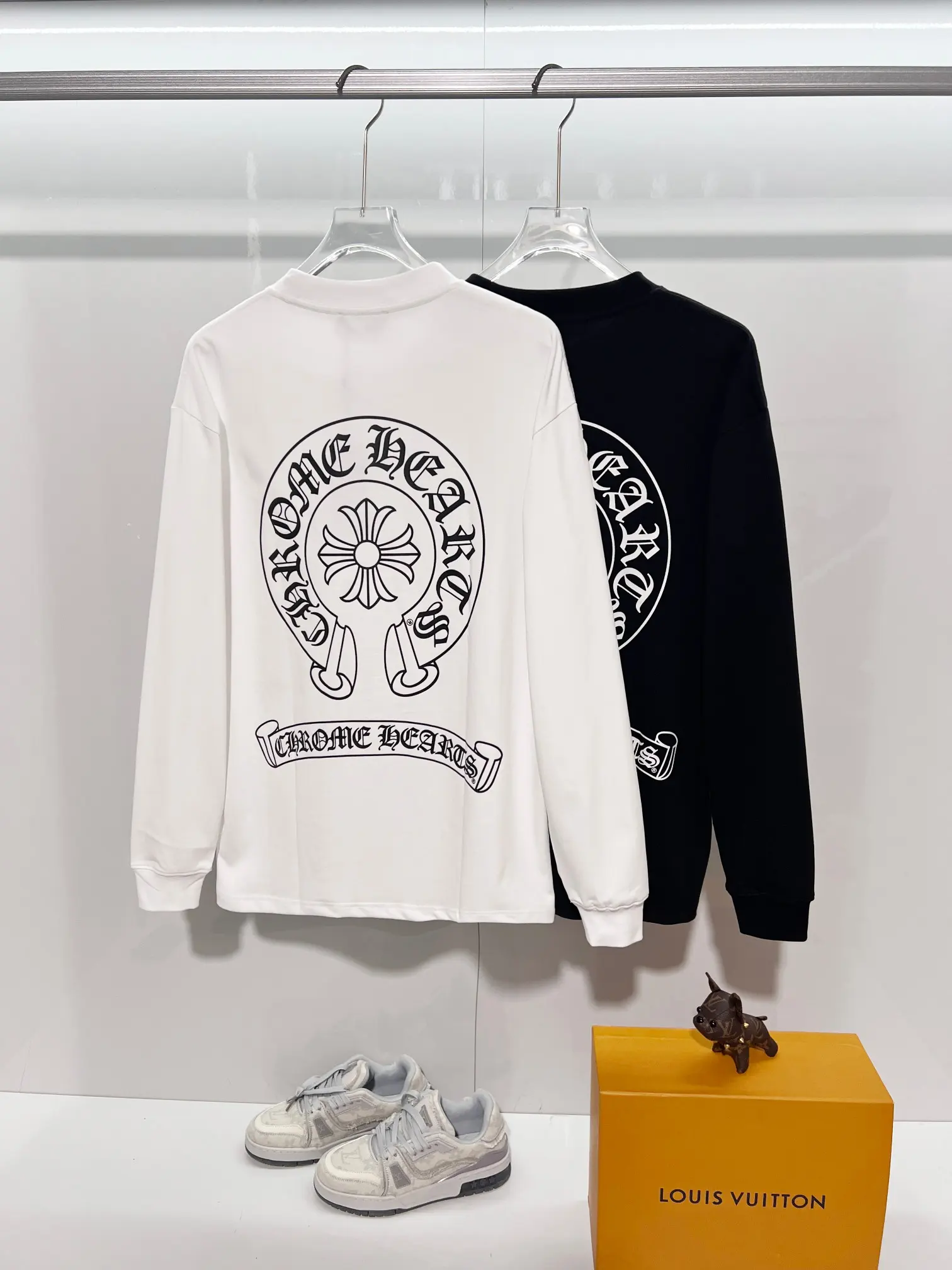 Horseshoe Logo Long-Sleeve Cotton T-Shirt D16024178 — view 13