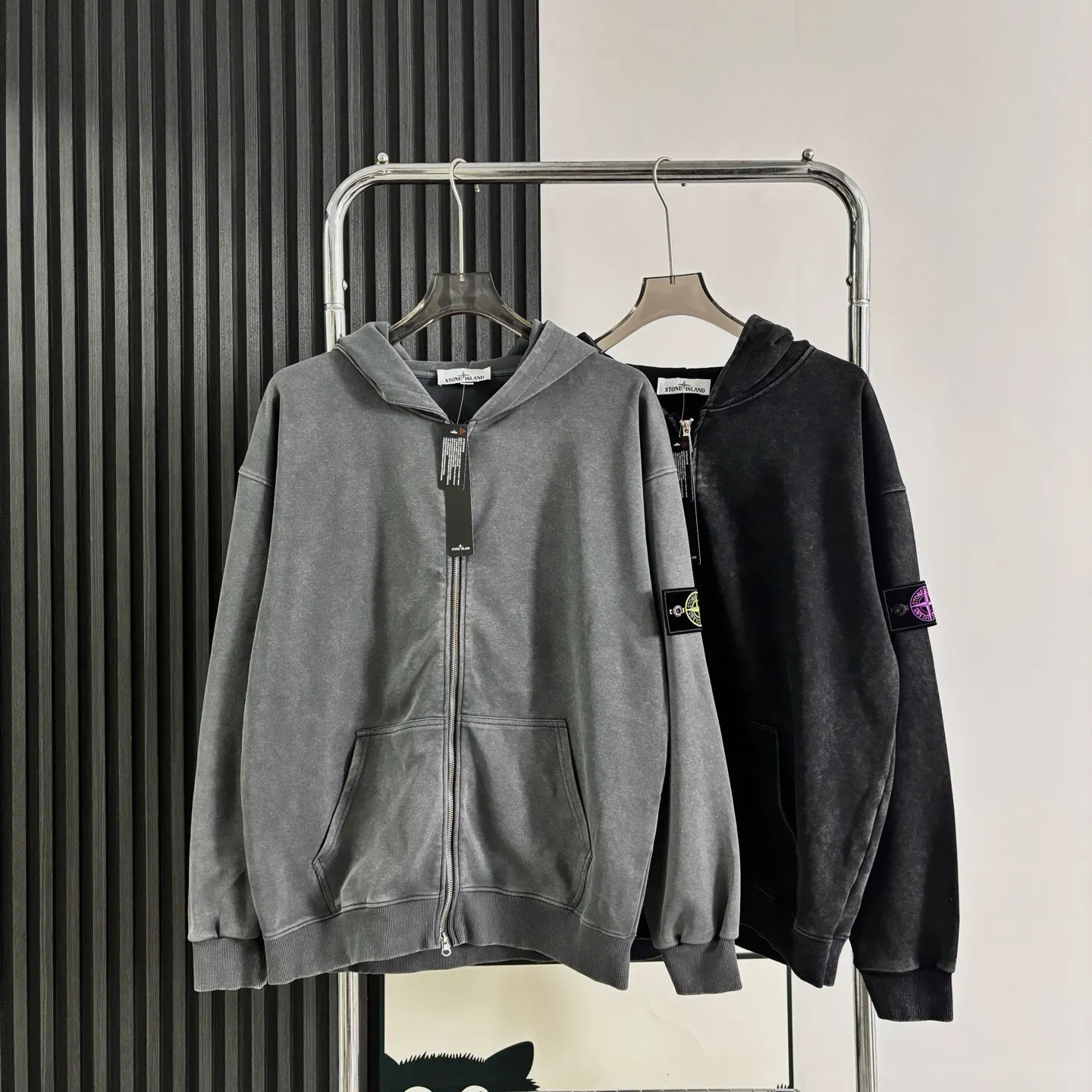 Garment-Dyed Zip-Up Hoodie D16022760 — view 2