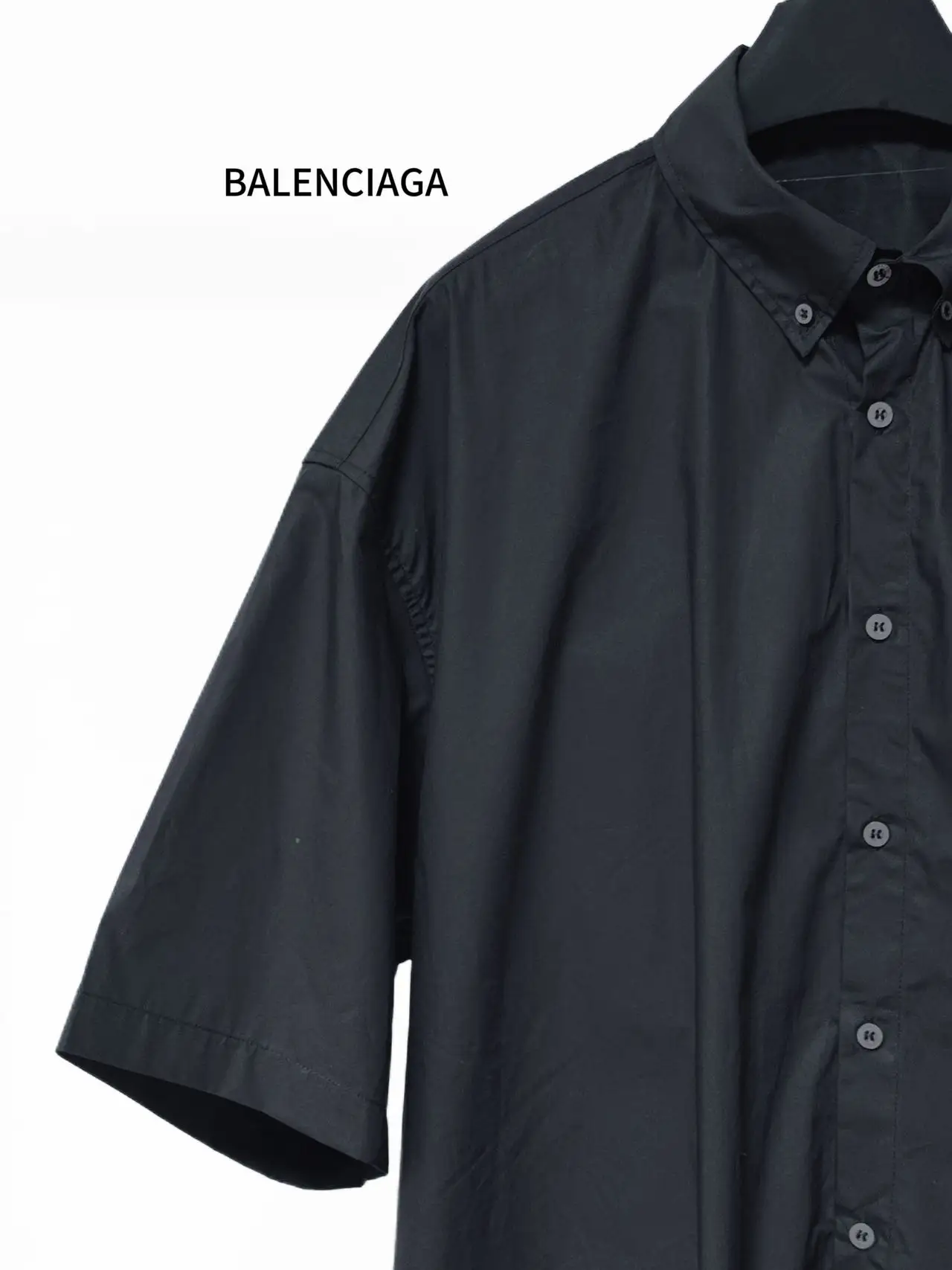 Tape Logo Oversized Short-Sleeve Shirt D16521130 — view 3