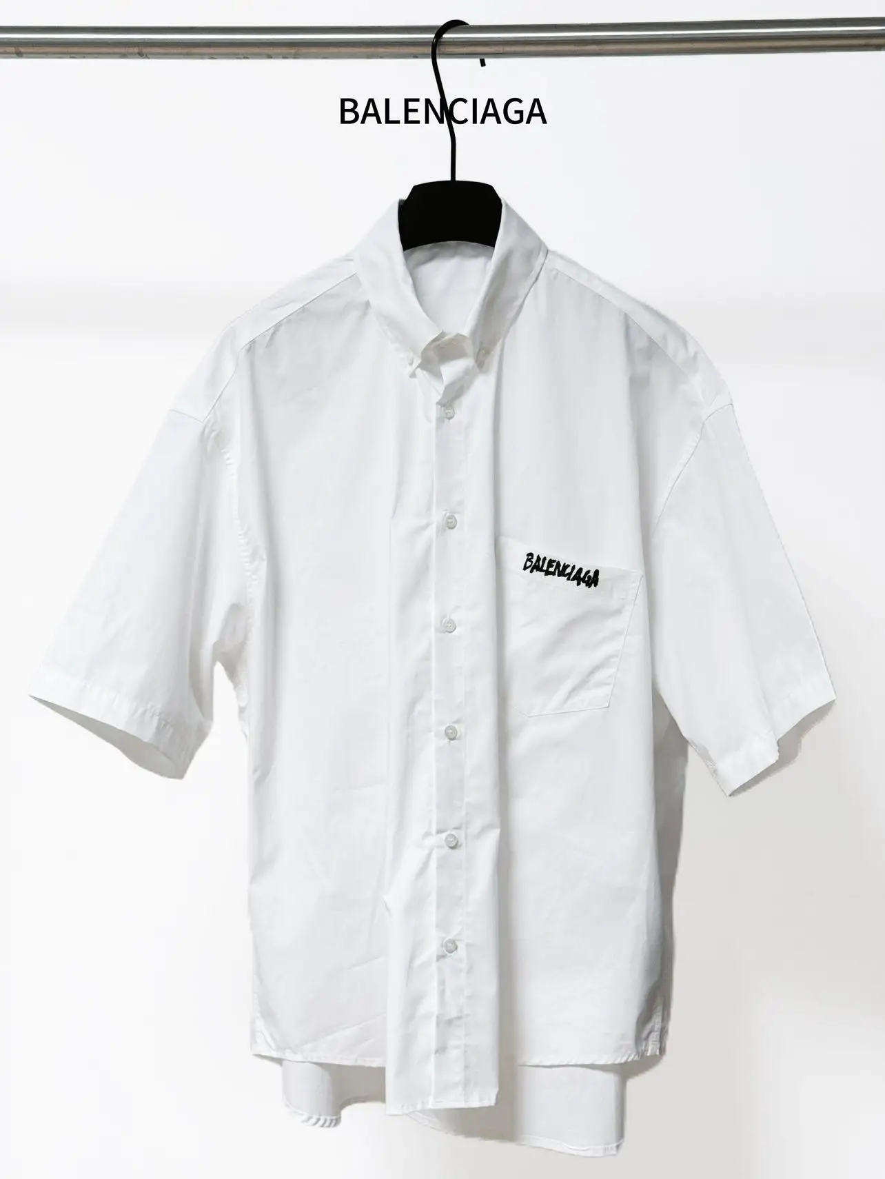 Oversized Tape Logo Short-Sleeve Shirt D16521129