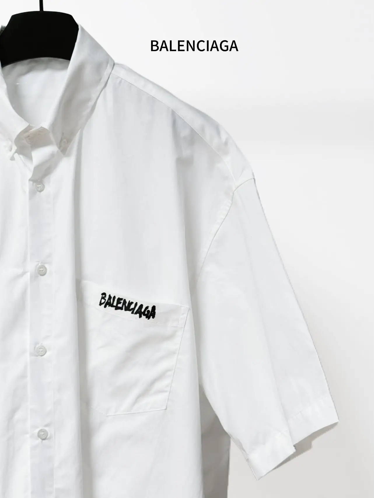 Oversized Tape Logo Short-Sleeve Shirt D16521129 — view 5