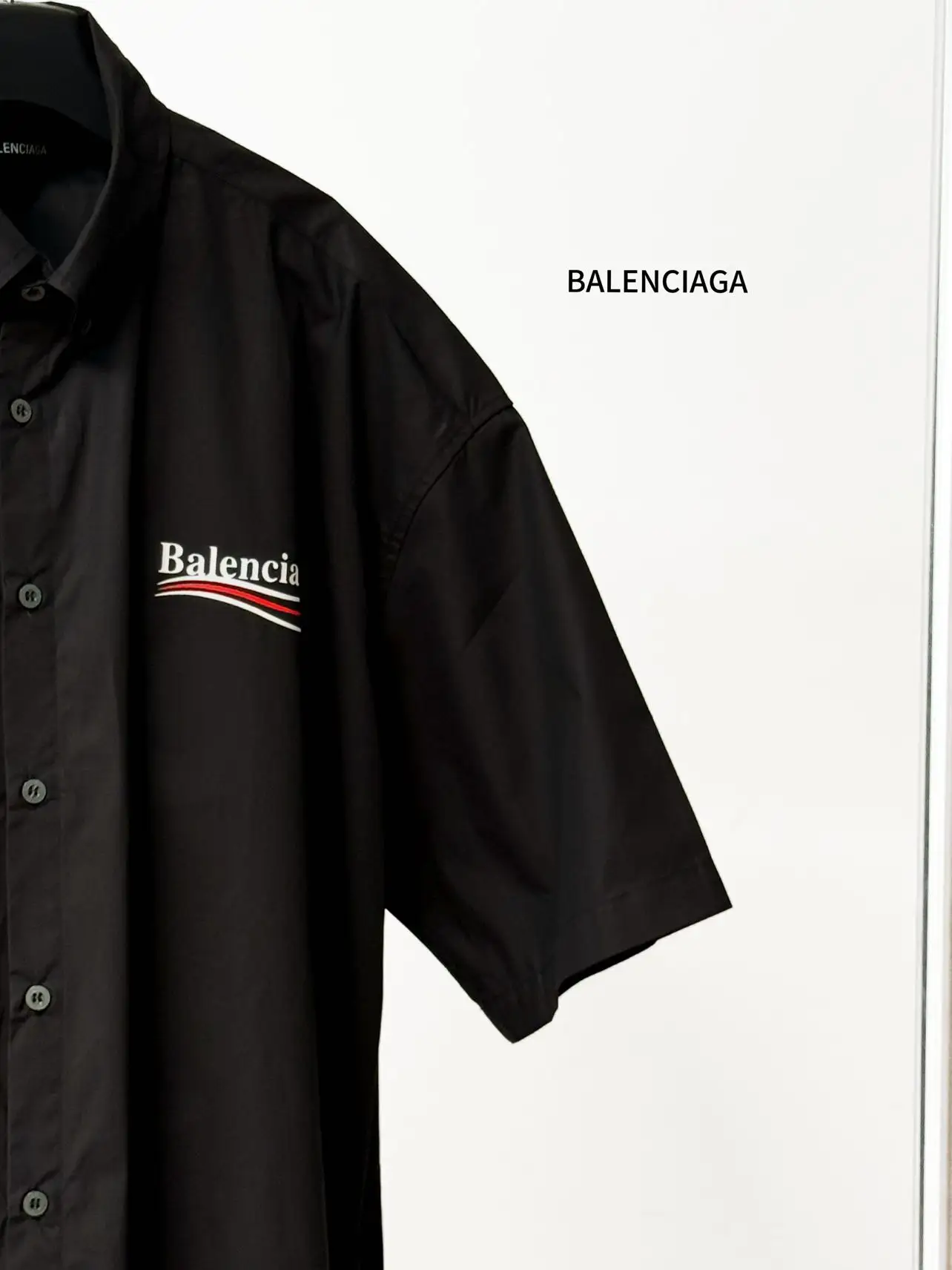 Political Campaign Logo Short-Sleeve Shirt D16521126 — view 5