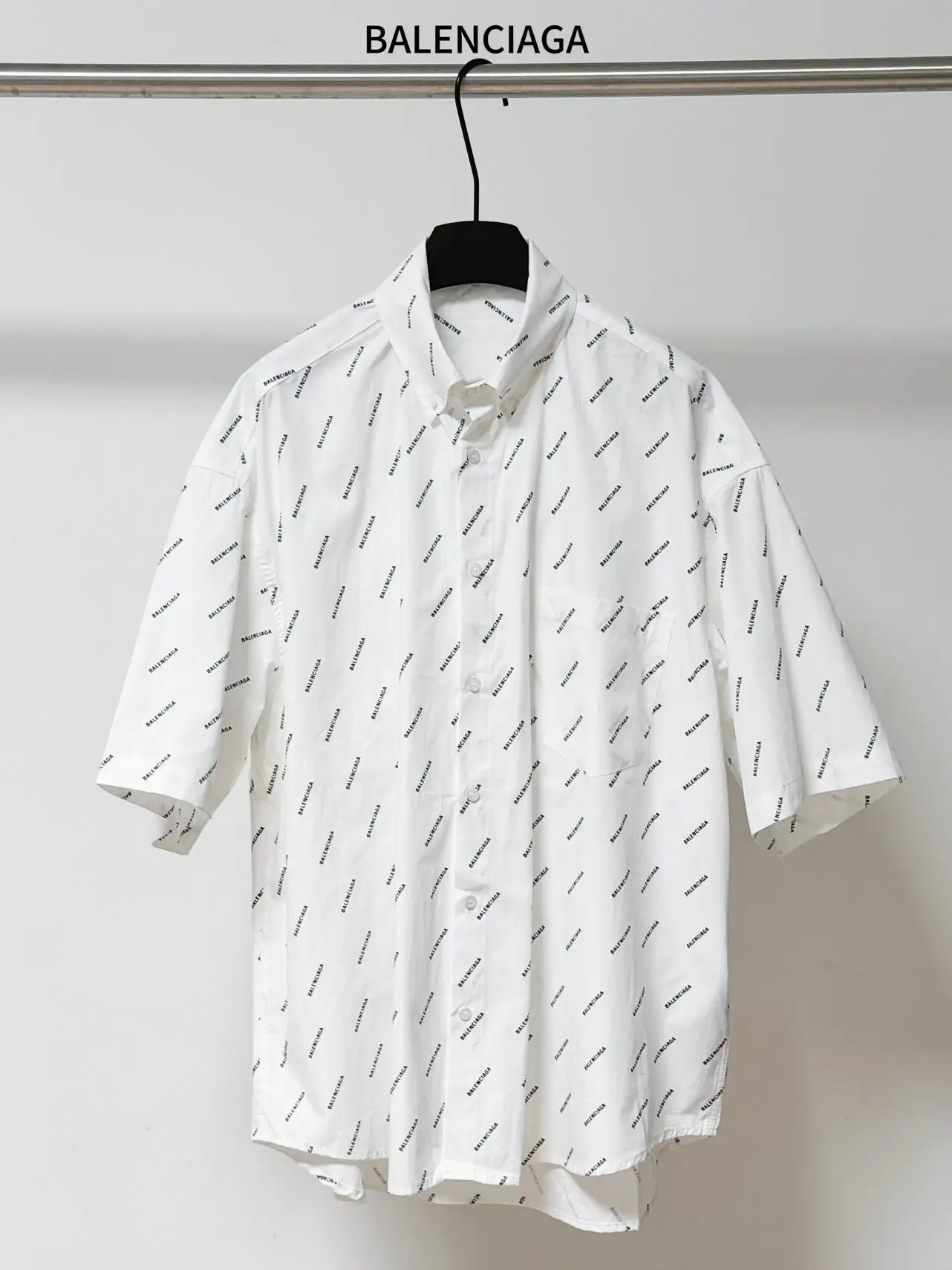Monogram Print Short-Sleeve Oversized Shirt D16521137