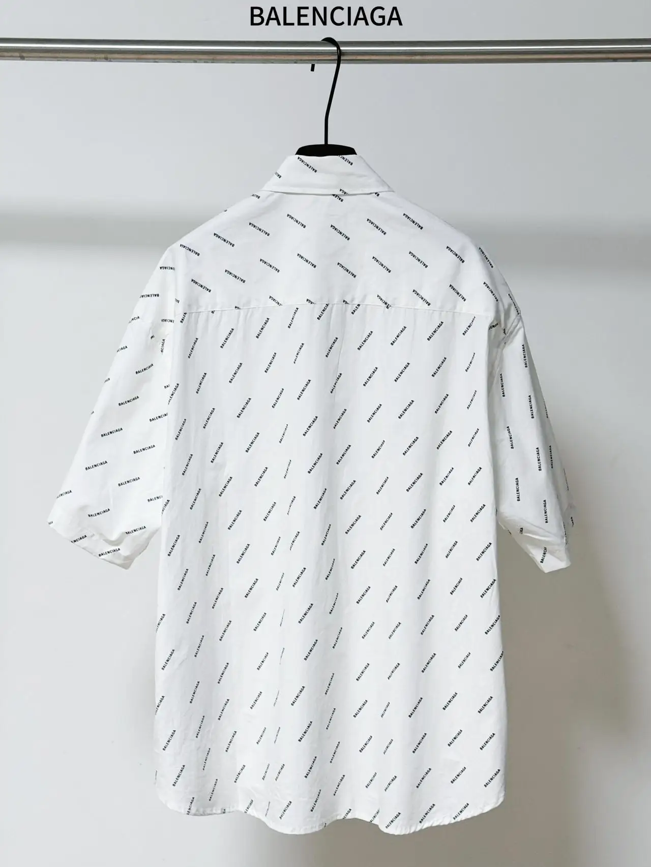 Monogram Print Short-Sleeve Oversized Shirt D16521137 — view 2