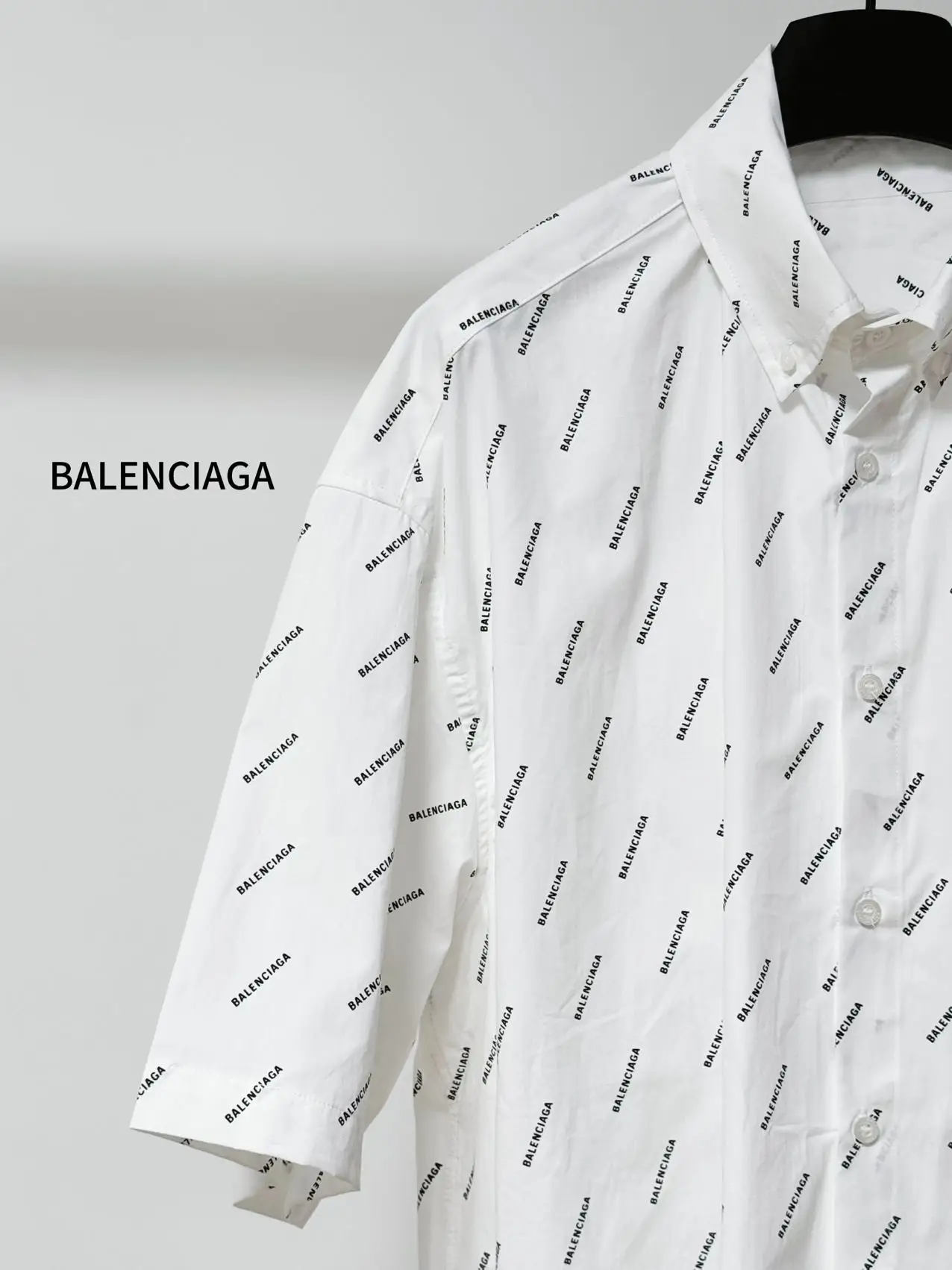 Monogram Print Short-Sleeve Oversized Shirt D16521137 — view 3