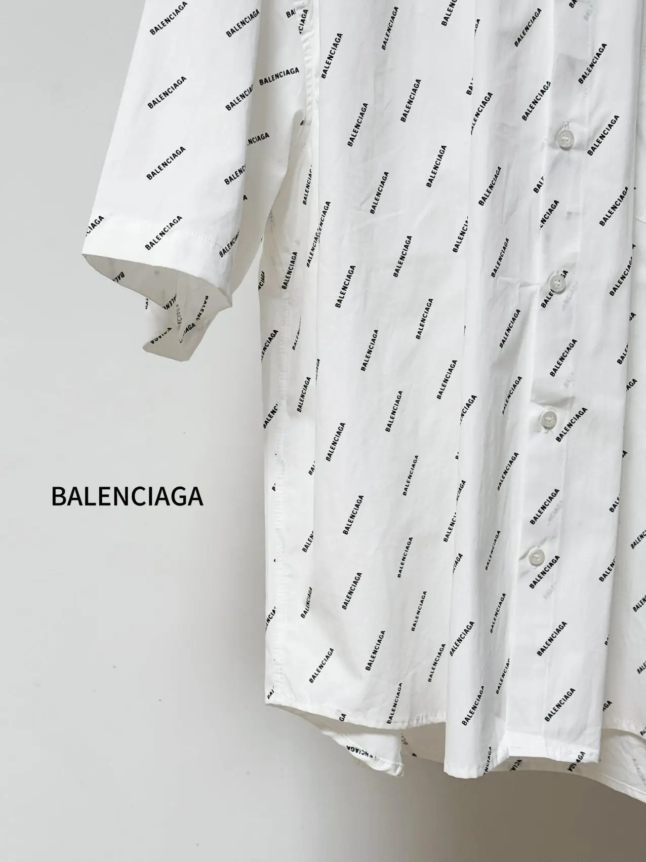 Monogram Print Short-Sleeve Oversized Shirt D16521137 — view 6