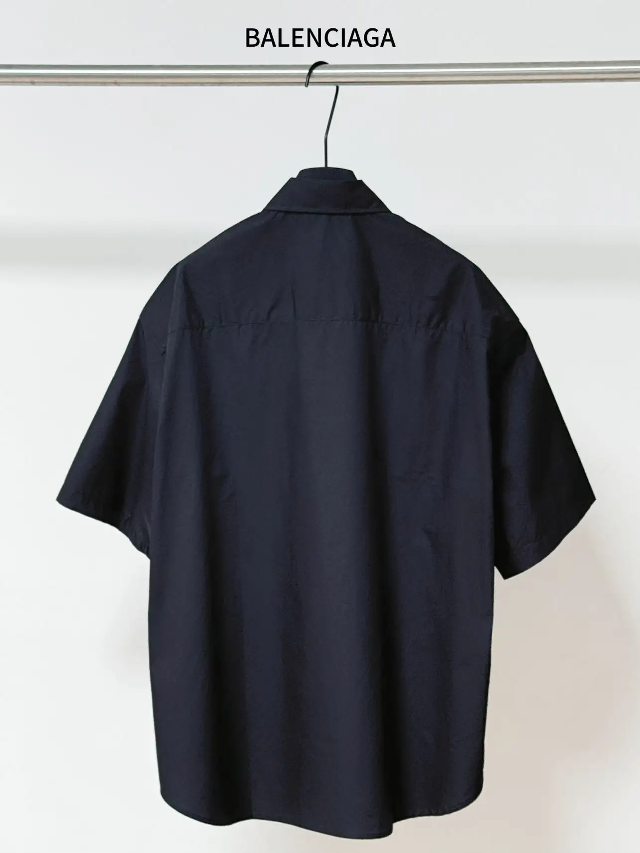 Embroidered Logo Short-Sleeve Shirt D16521132 — view 2