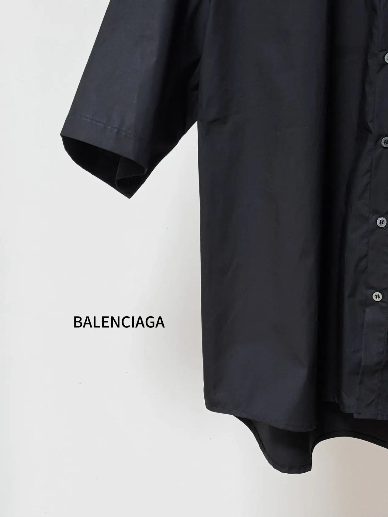 Embroidered Logo Short-Sleeve Shirt D16521132 — view 6