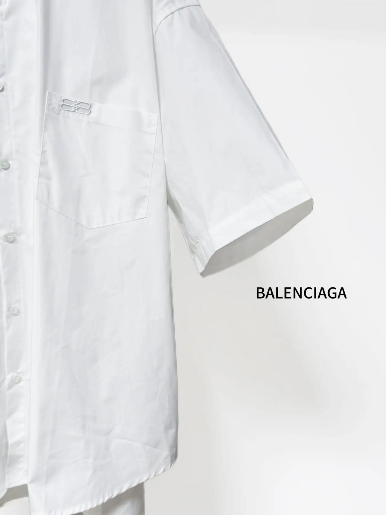 BB Logo Embroidered Short-Sleeve Shirt D16521133 — view 8