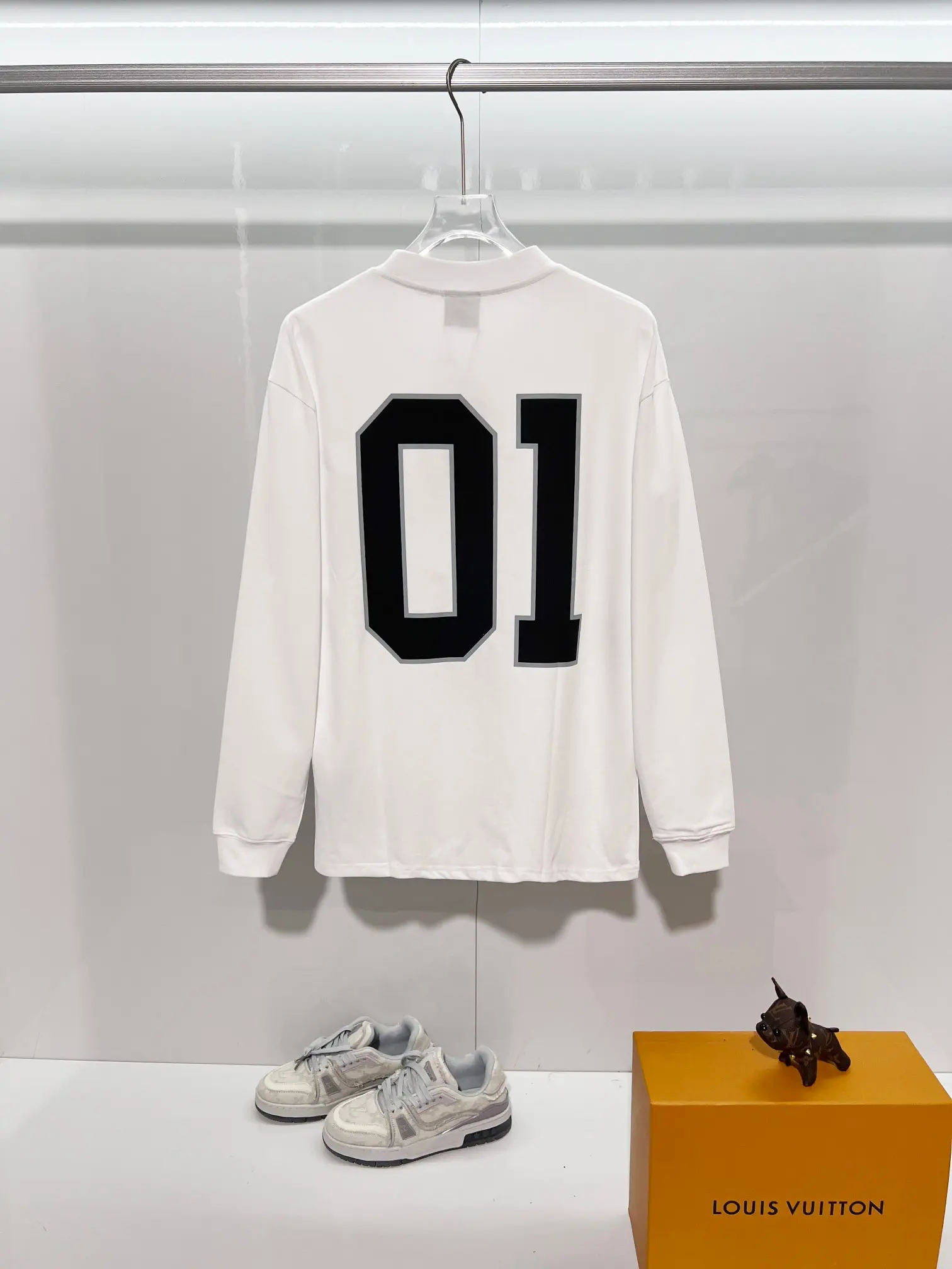 Basketball Logo Long-Sleeve T-Shirt D16524159 — view 2