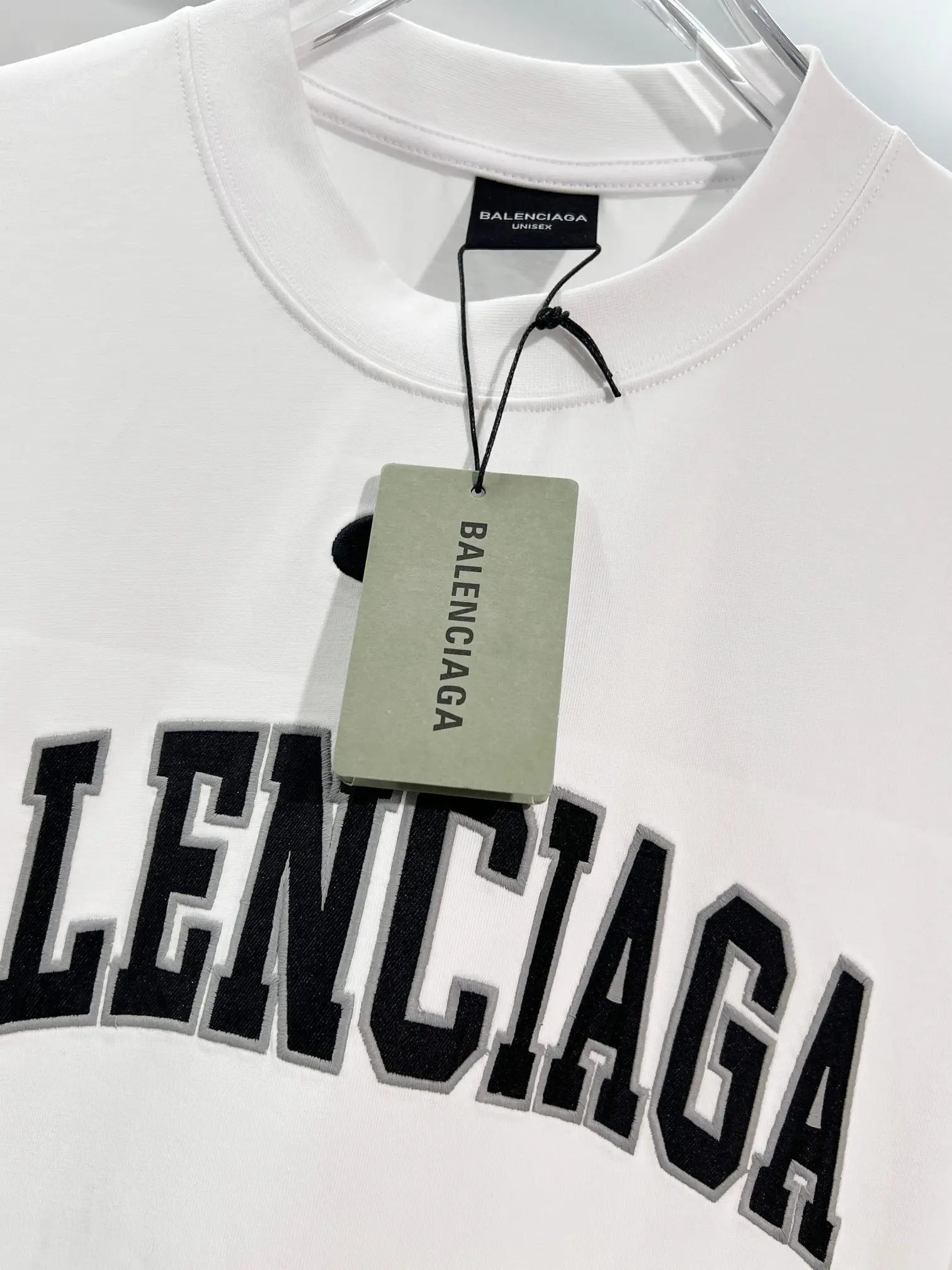 Basketball Logo Long-Sleeve T-Shirt D16524159 — view 4