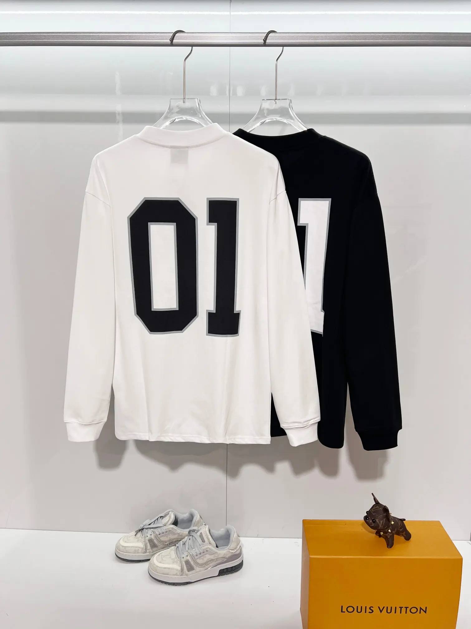 Basketball Logo Long-Sleeve T-Shirt D16524159 — view 13